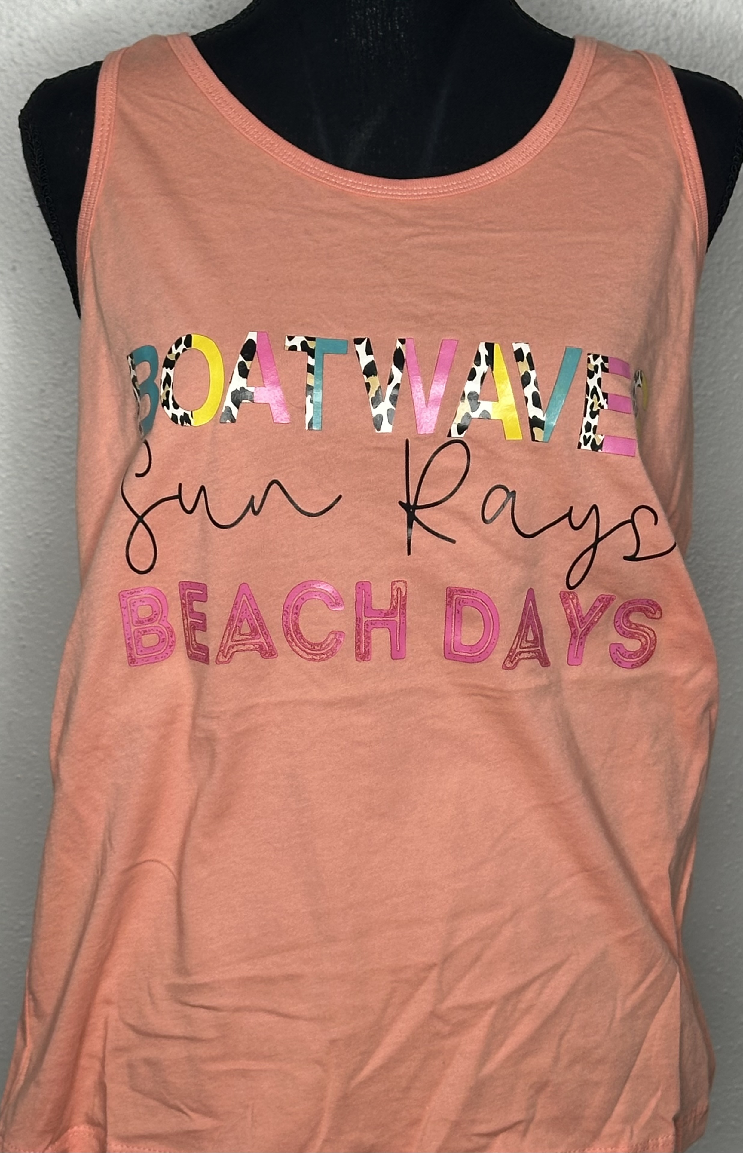 'Boatwaves Sun Rays Beach Days' Graphic Tank Top