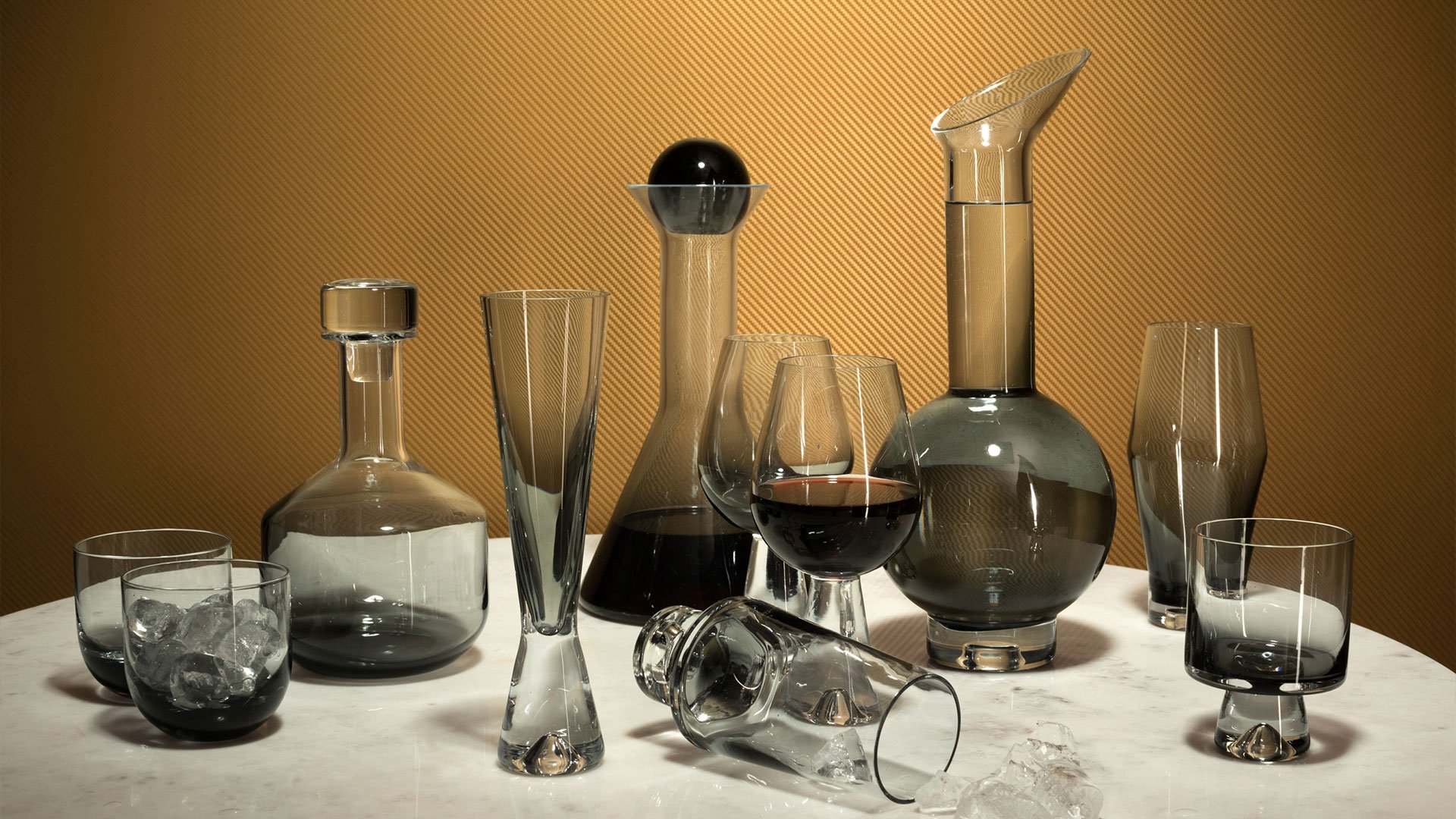 Lifestyle_1920x1080_TankDecanter2.jpg