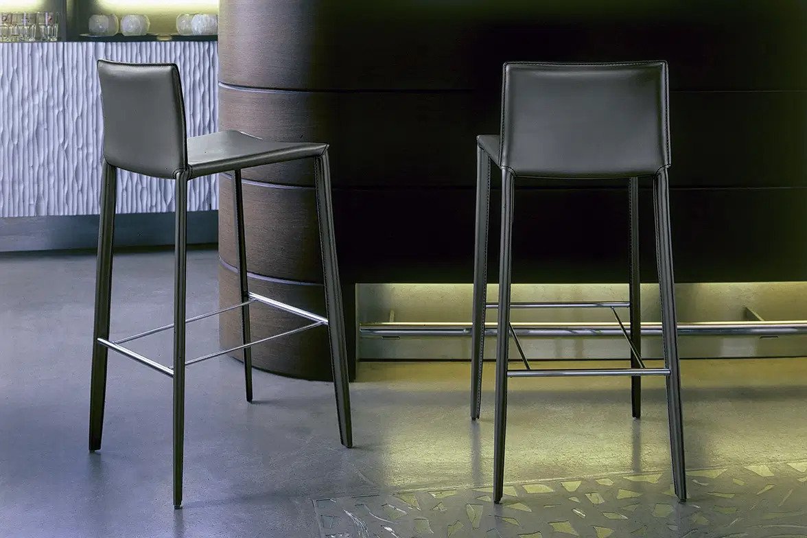 linda-bar-stool-02.jpg