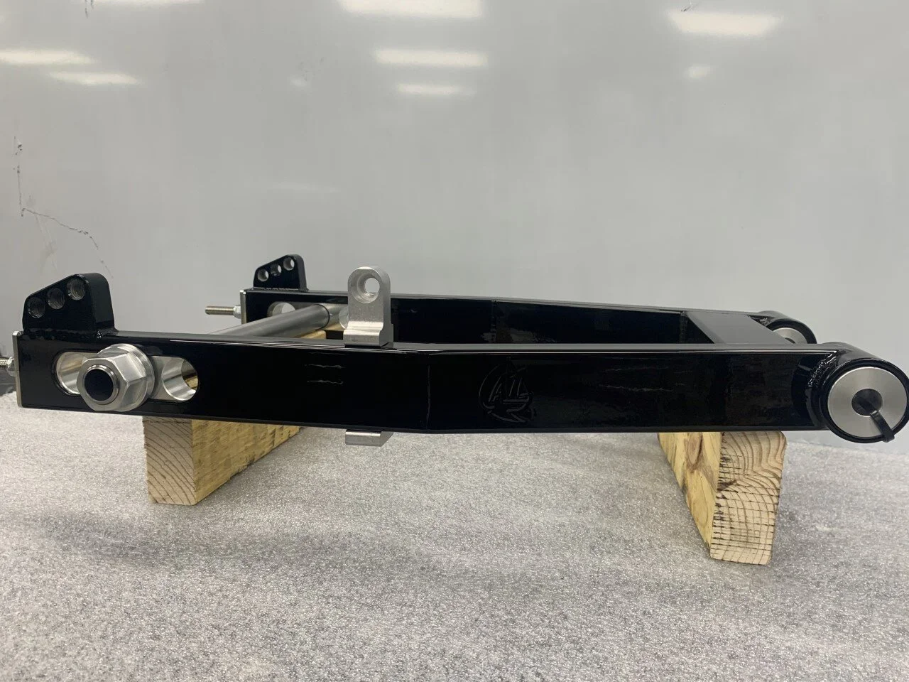 "HI LIFTER" Chromoly Swingarm Kit 2009-2026 3.webp