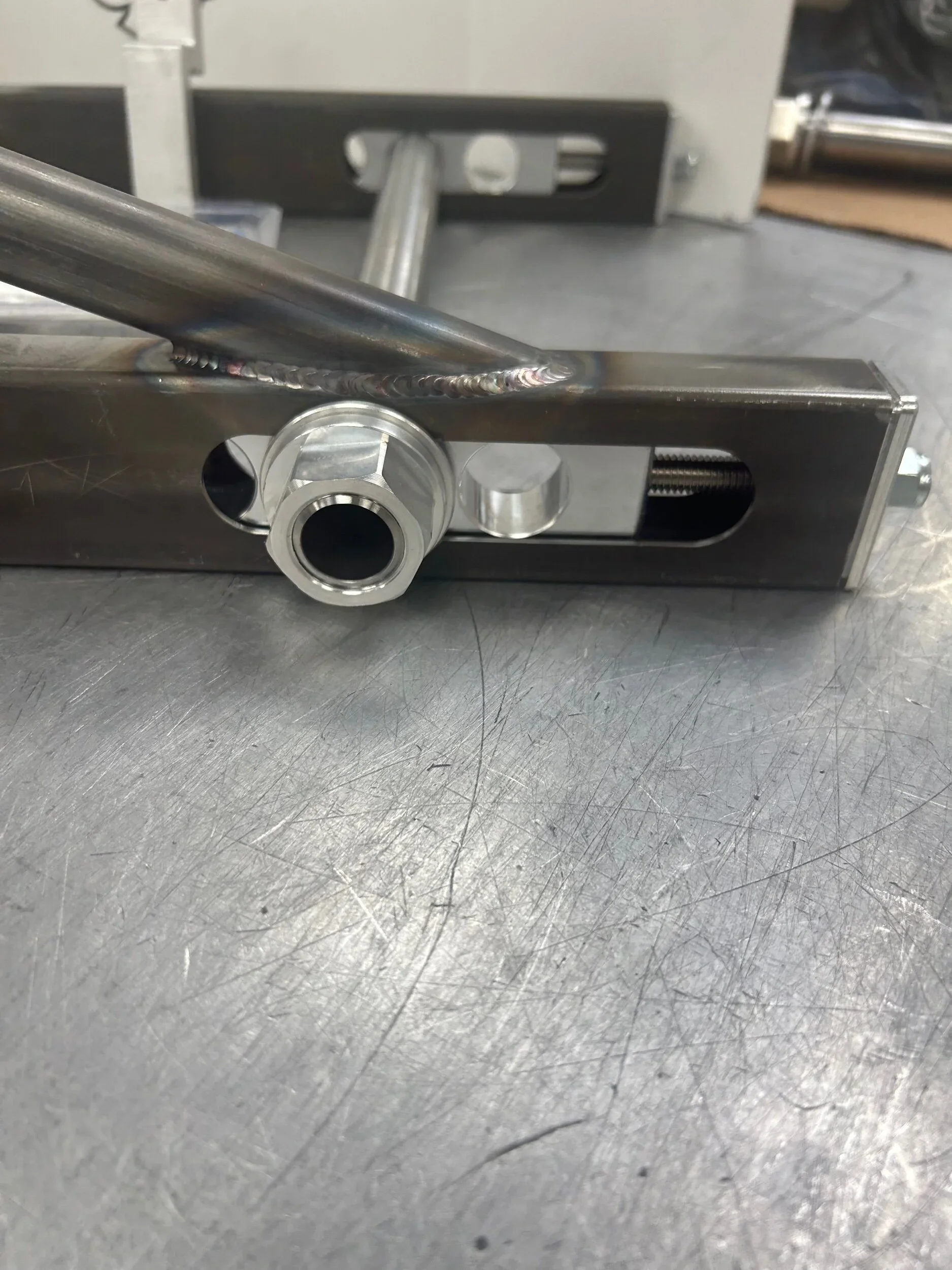 M8 Soft Tail Extended Swingarm 3.webp
