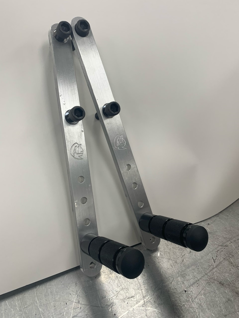 Bagger Race Drop Foot Pegs 1984-2006.webp