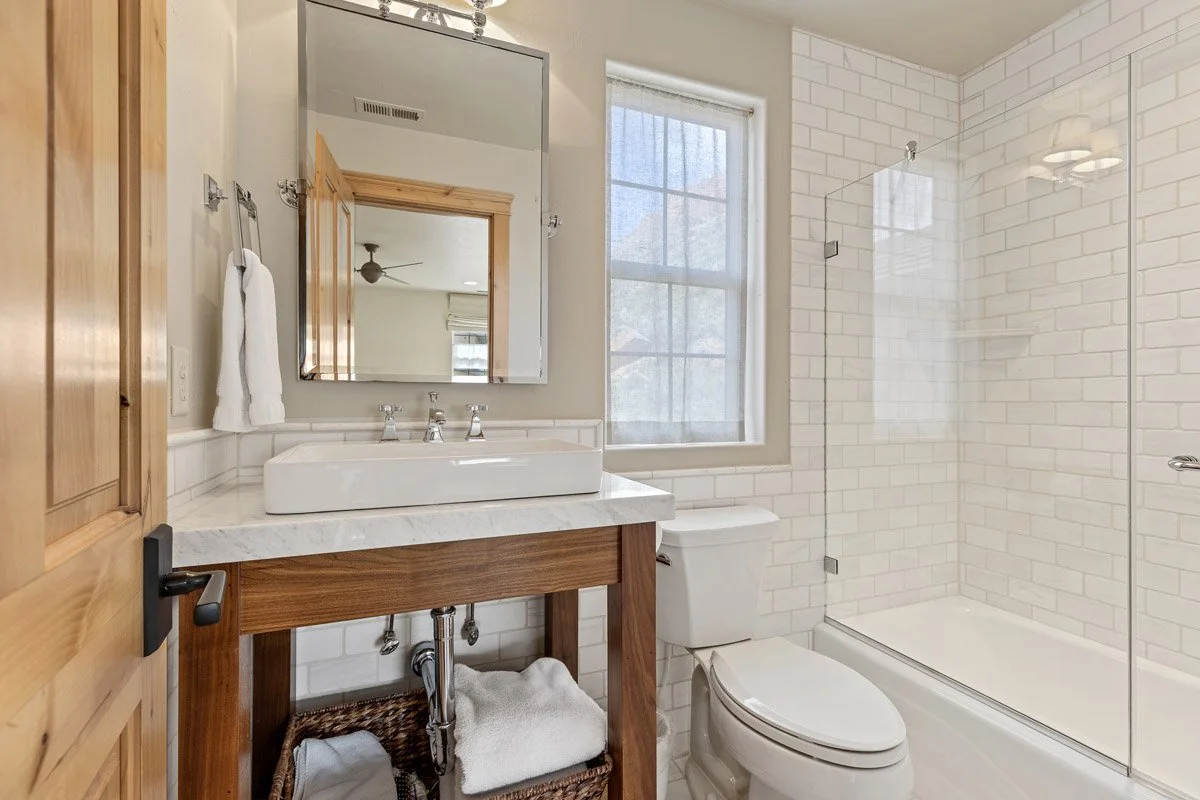 29 105_RiverBendCir_MLS-48.jpg