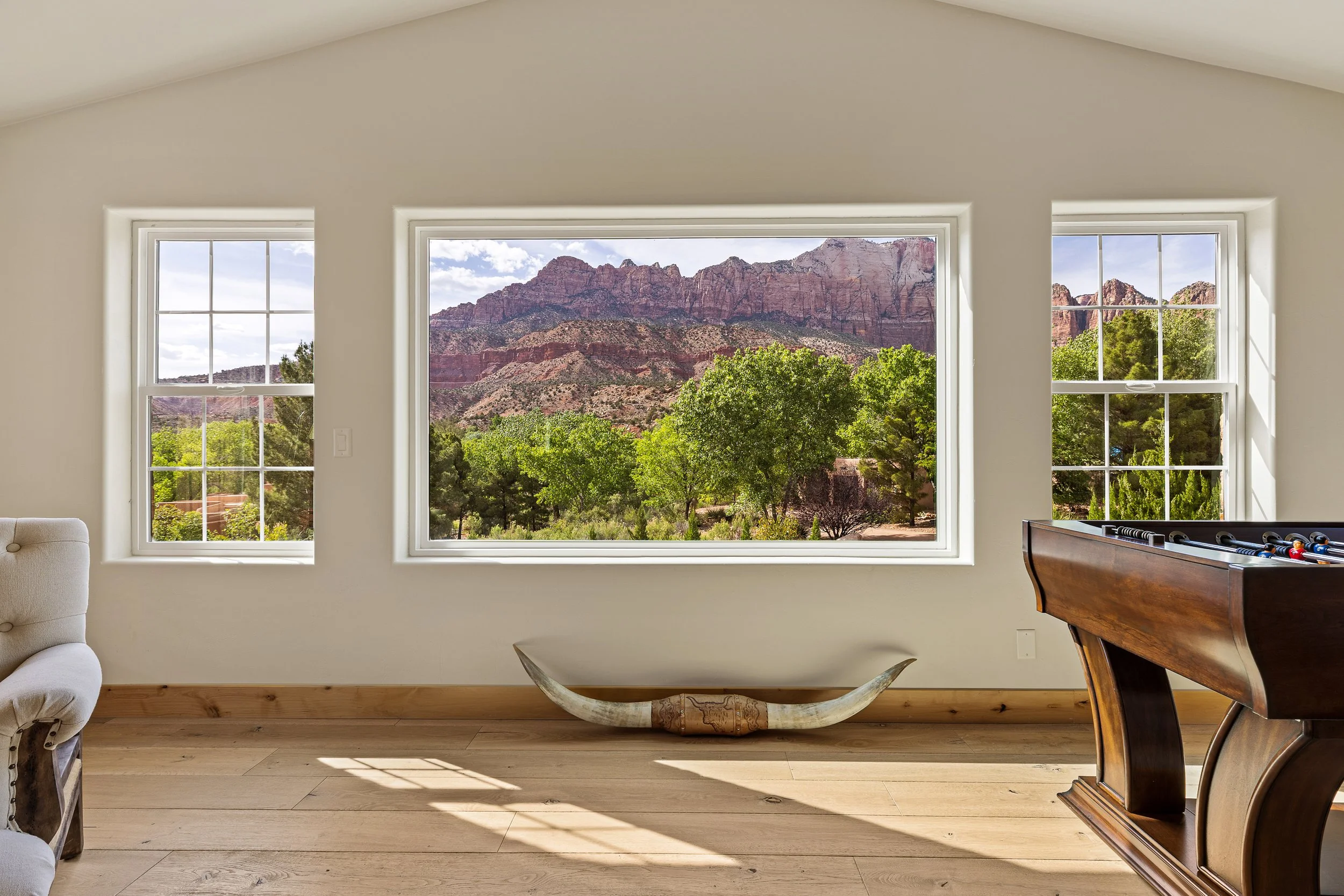 22 105_RiverBendCir_MLS-41.jpg