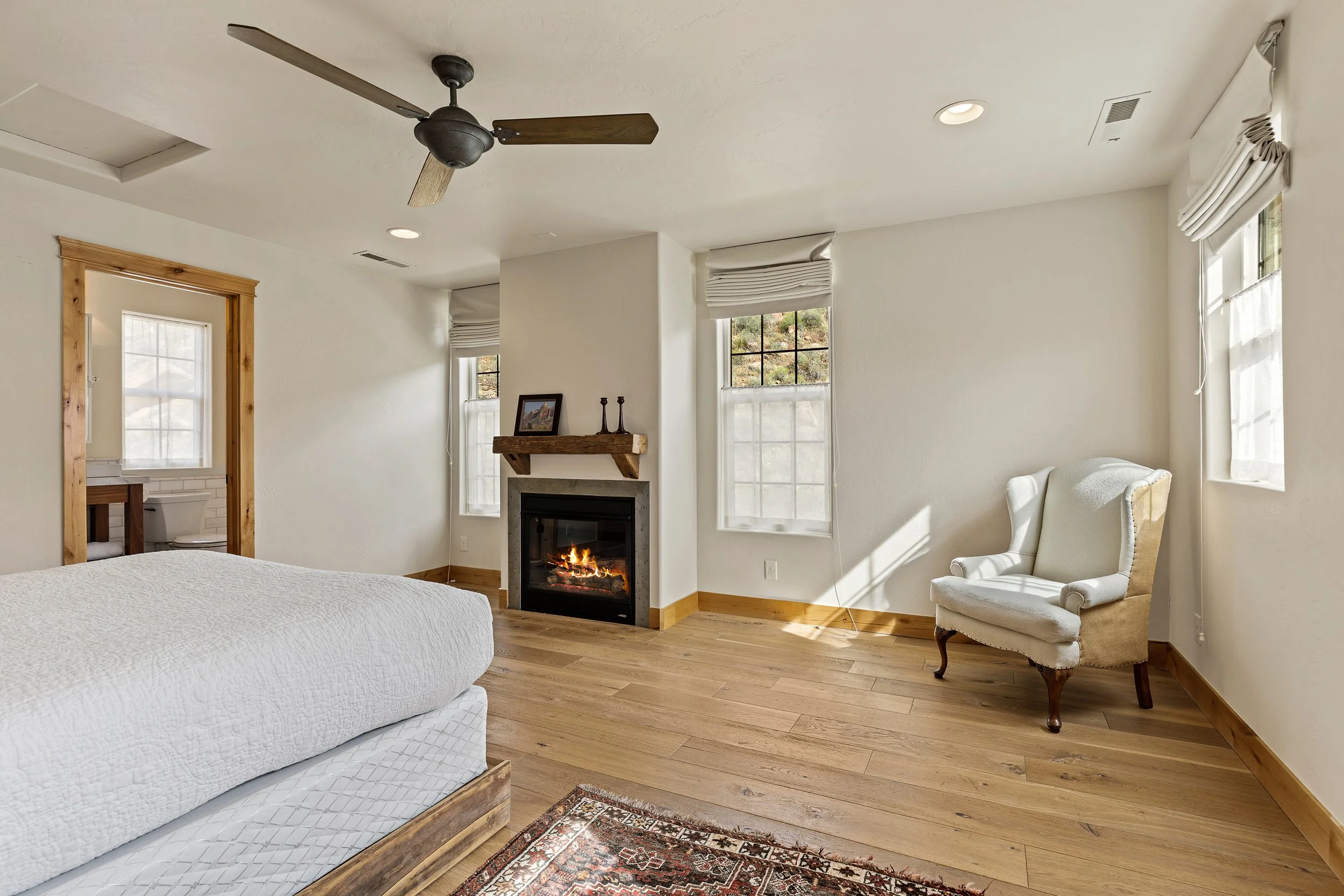 28 105_RiverBendCir_MLS-47.jpg