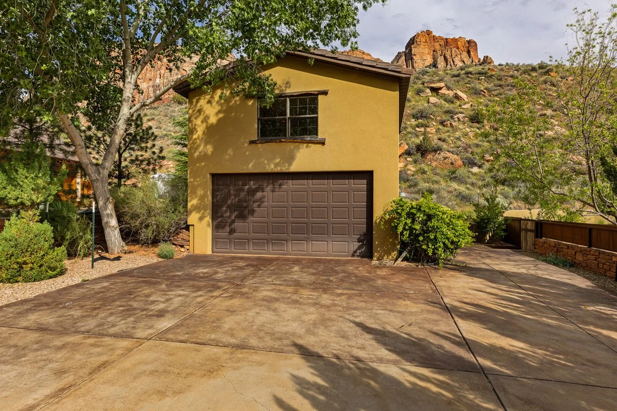 40 105_RiverBendCir_MLS-52.jpg