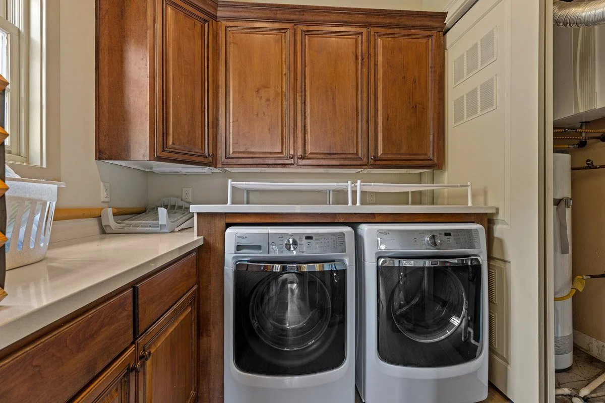 18 105_RiverBendCir_MLS-22.jpg