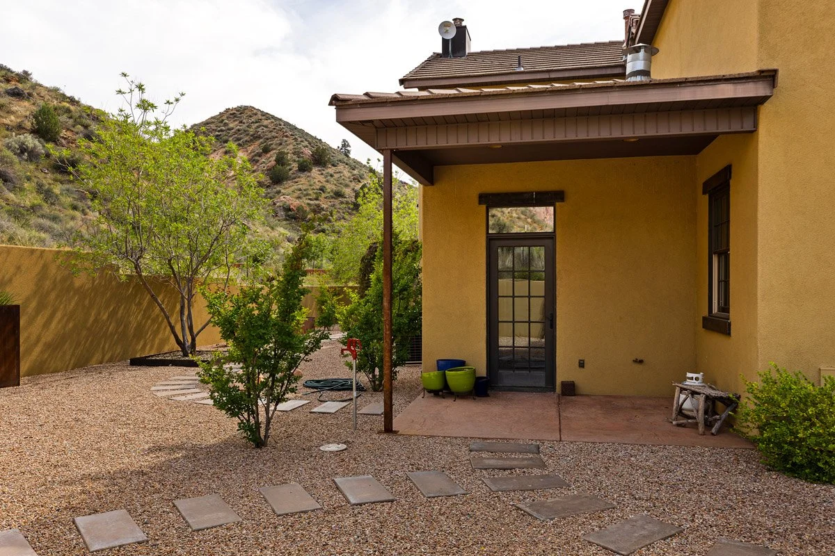 43 105_RiverBendCir_MLS-5.jpg