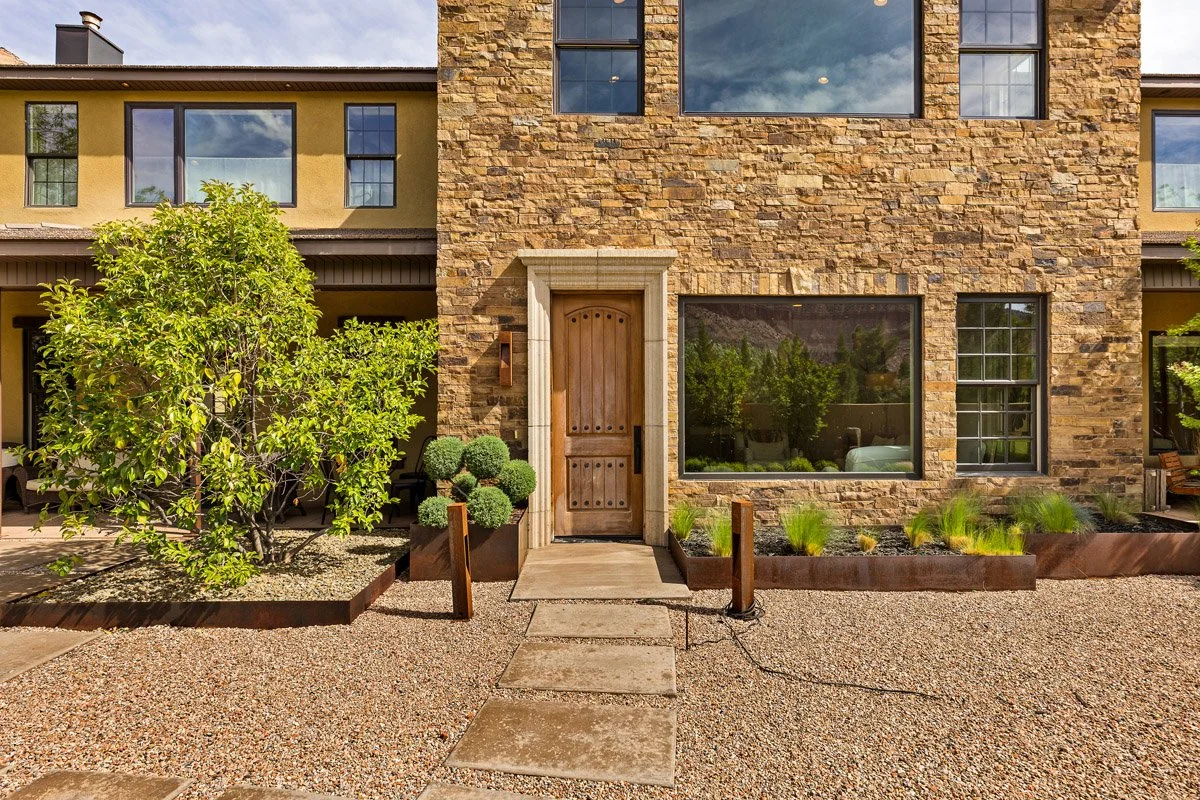 34 105_RiverBendCir_MLS-9.jpg
