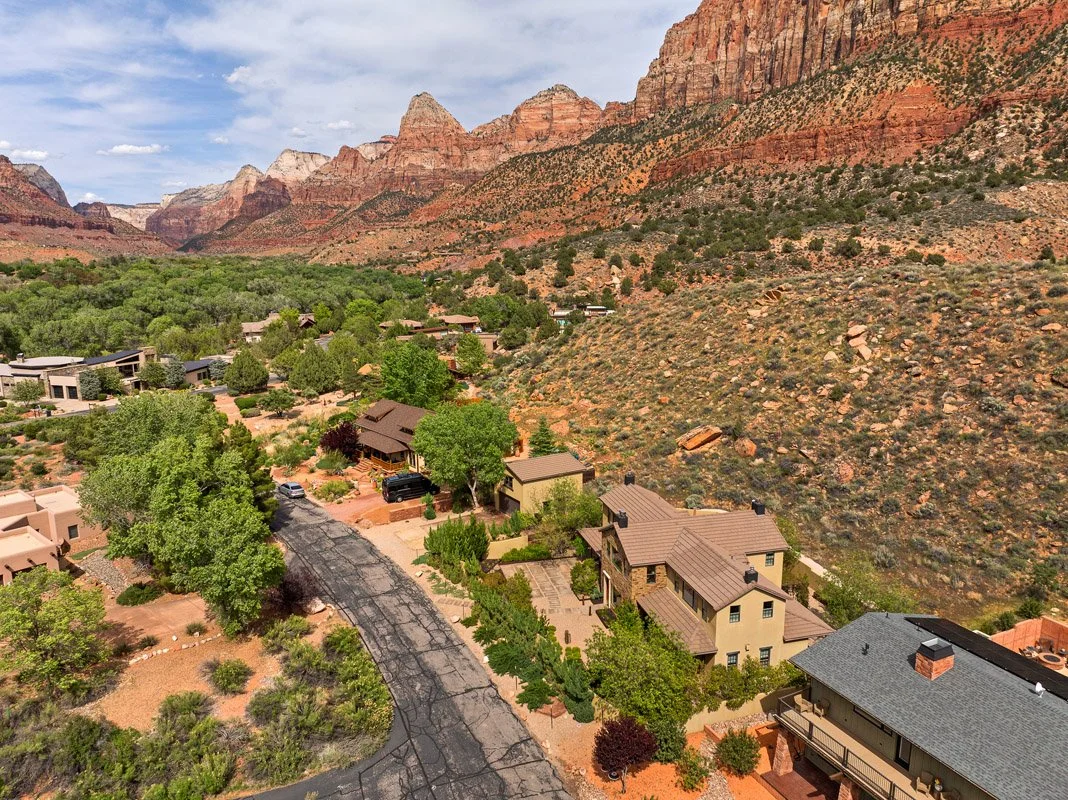 50 105_RiverBendCir_MLS-56.jpg