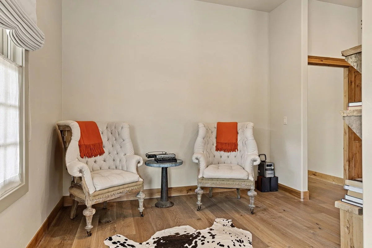 13 105_RiverBendCir_MLS-32.jpg