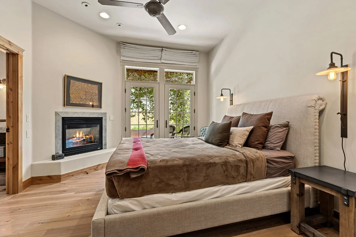 16 105_RiverBendCir_MLS-27.jpg