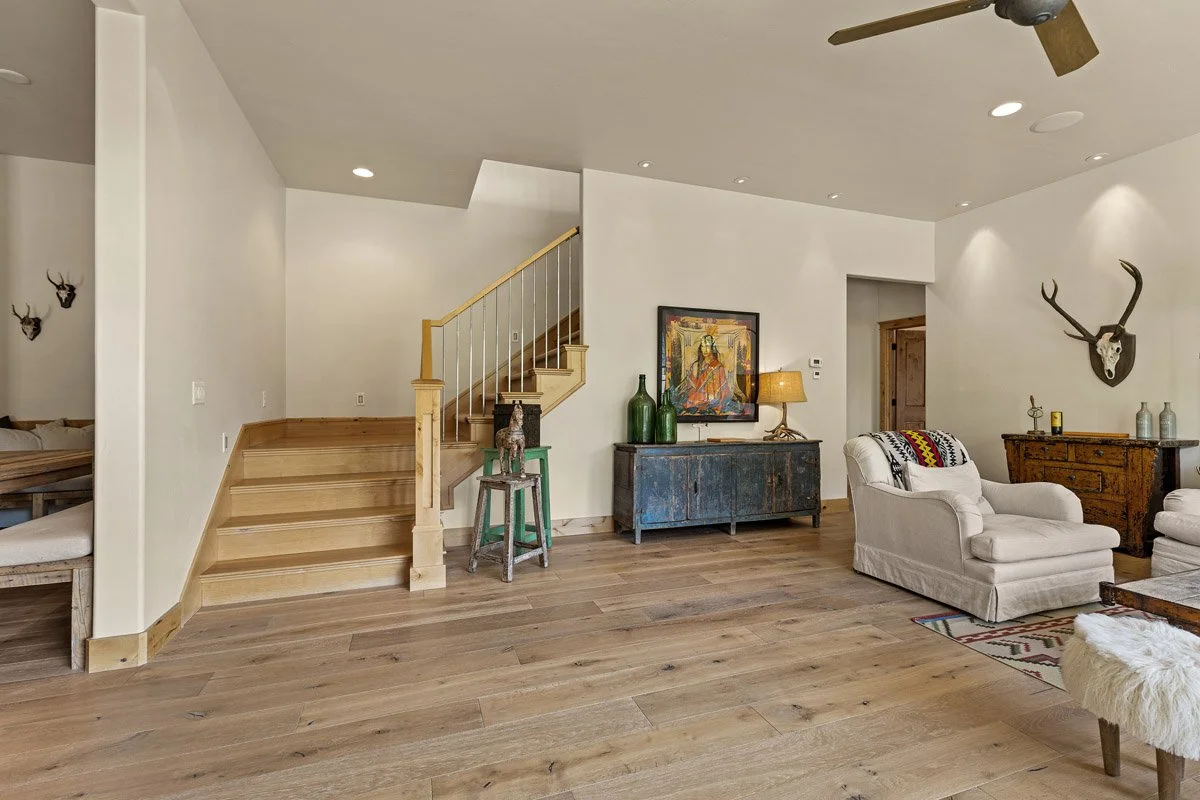 20 105_RiverBendCir_MLS-38.jpg