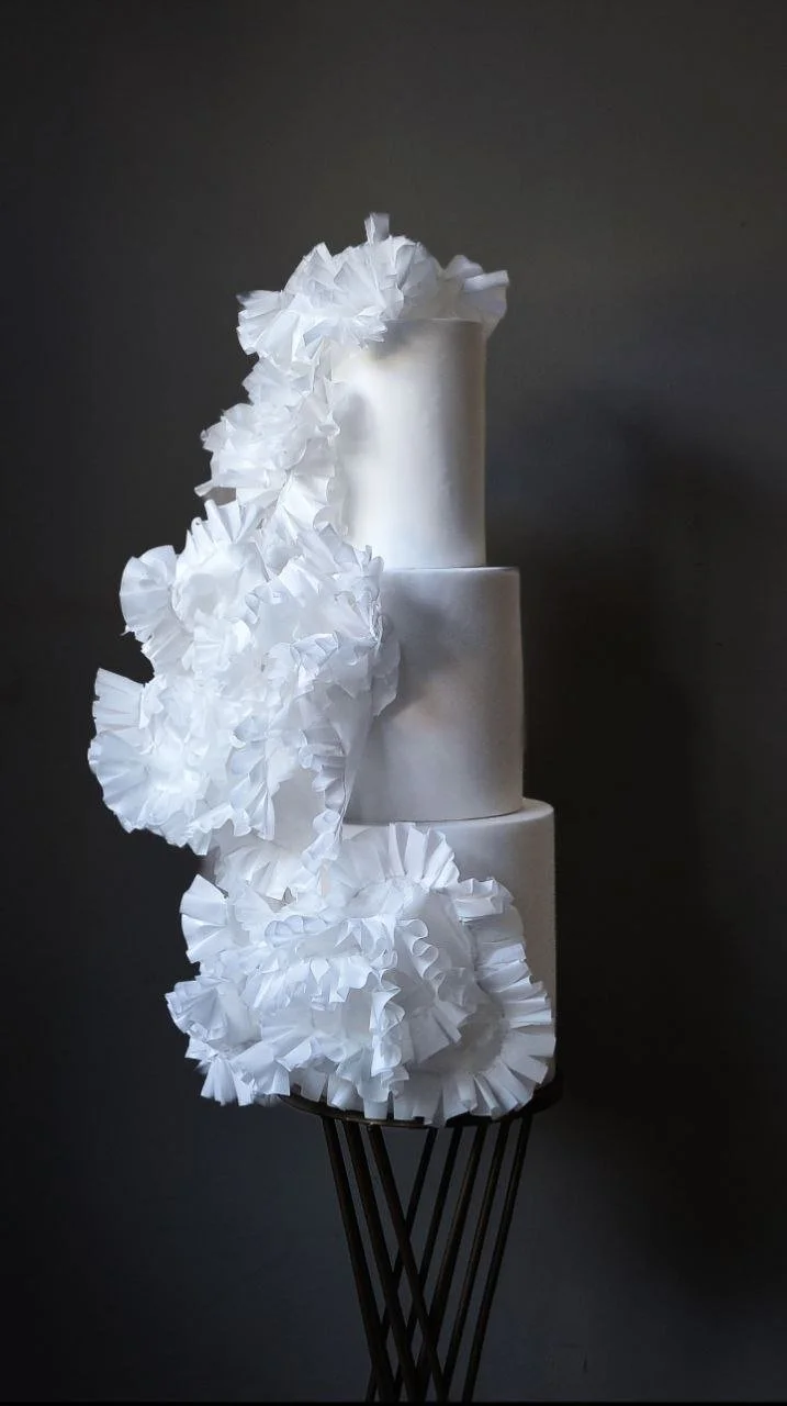 Modern luxury white wedding cake