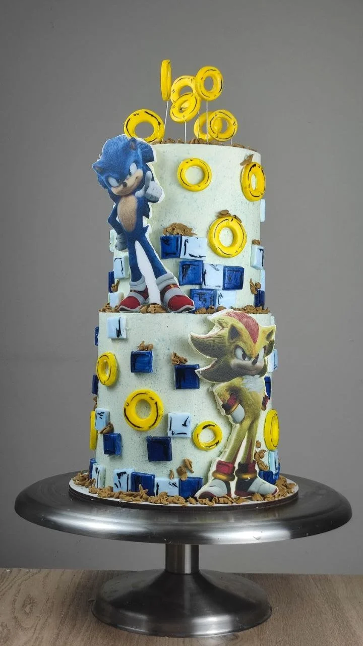 Sonic birthday cake with character decorations