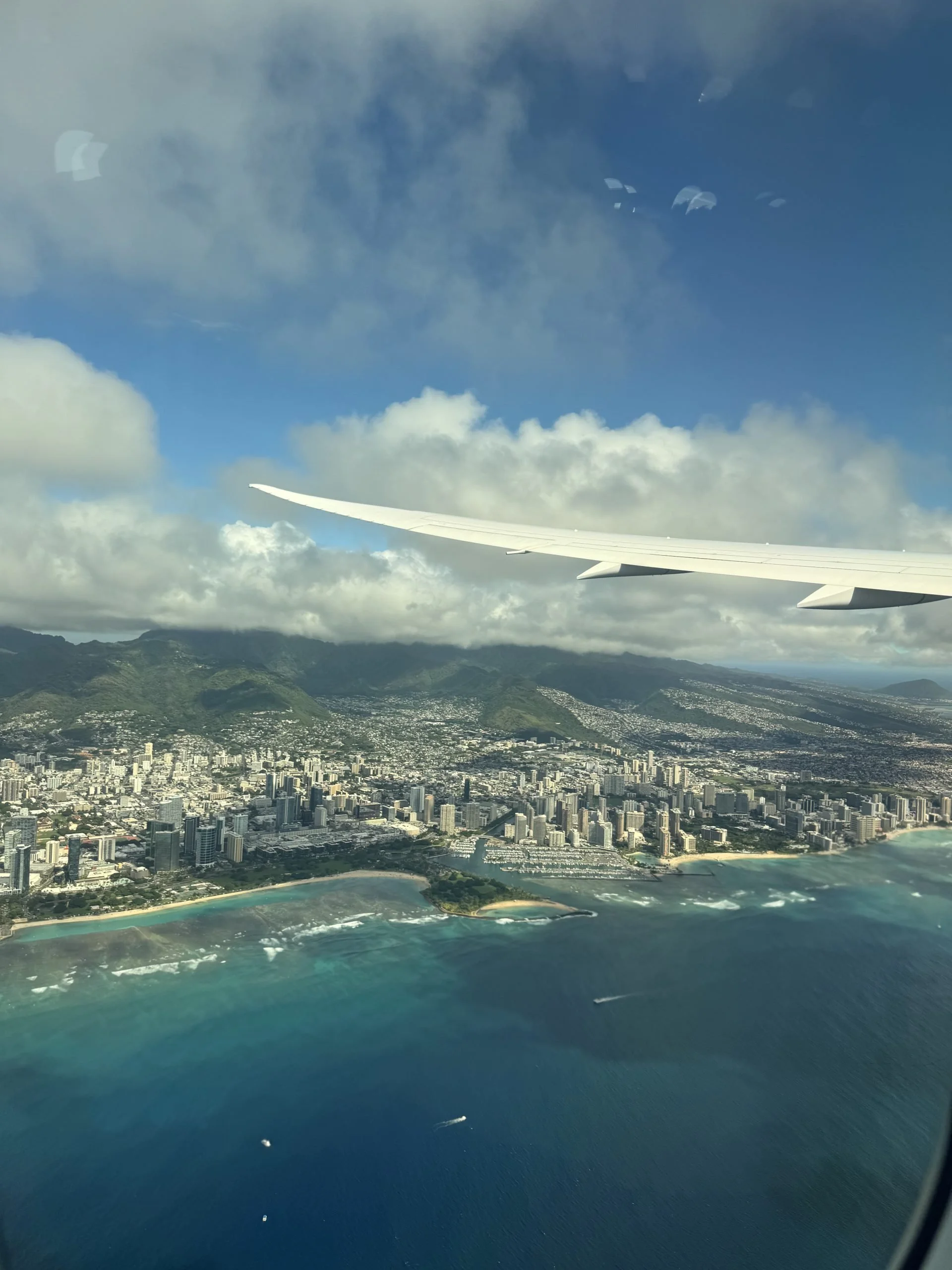 Flight to Hawai'i