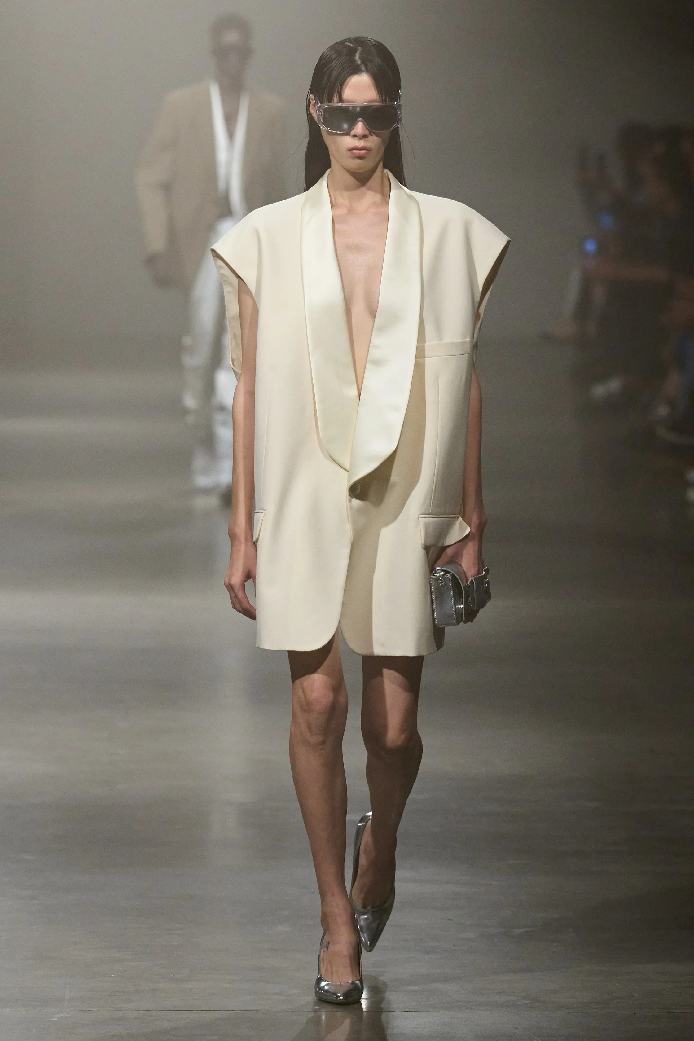 00002-mm6-maison-margiela-spring-2025-ready-to-wear-credit-gorunway.jpg.webp