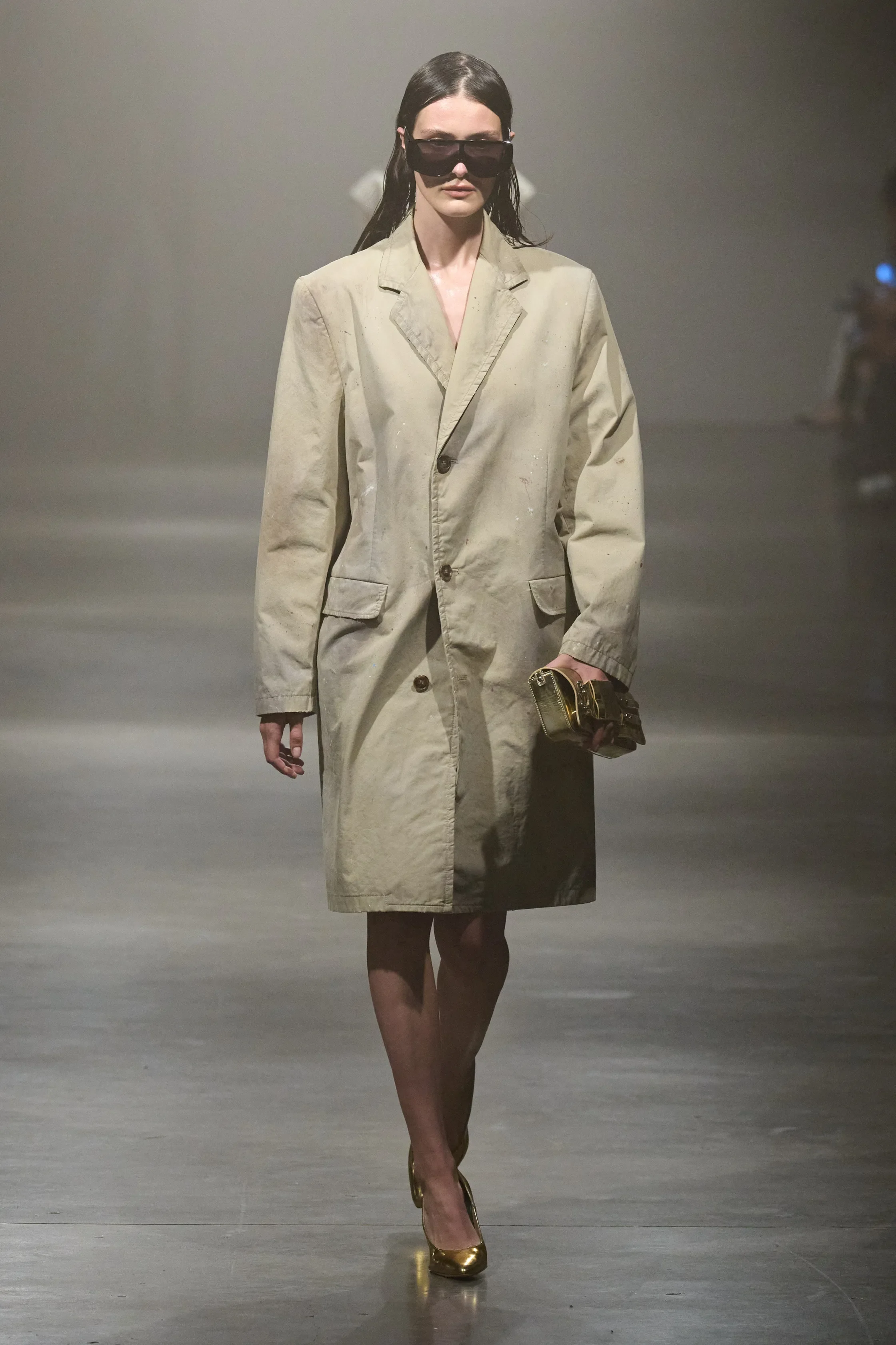 00001-mm6-maison-margiela-spring-2025-ready-to-wear-credit-gorunway.jpg.webp