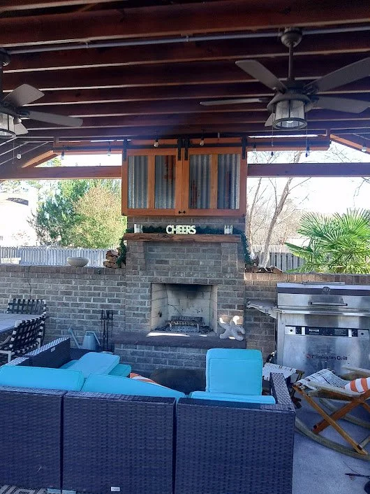 outdoor kitchen design contractor