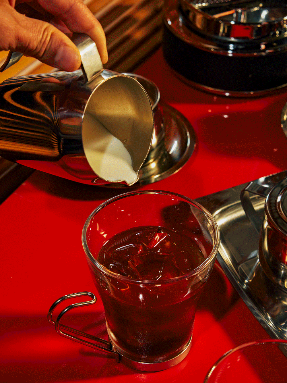 CoffeePour1000px.gif