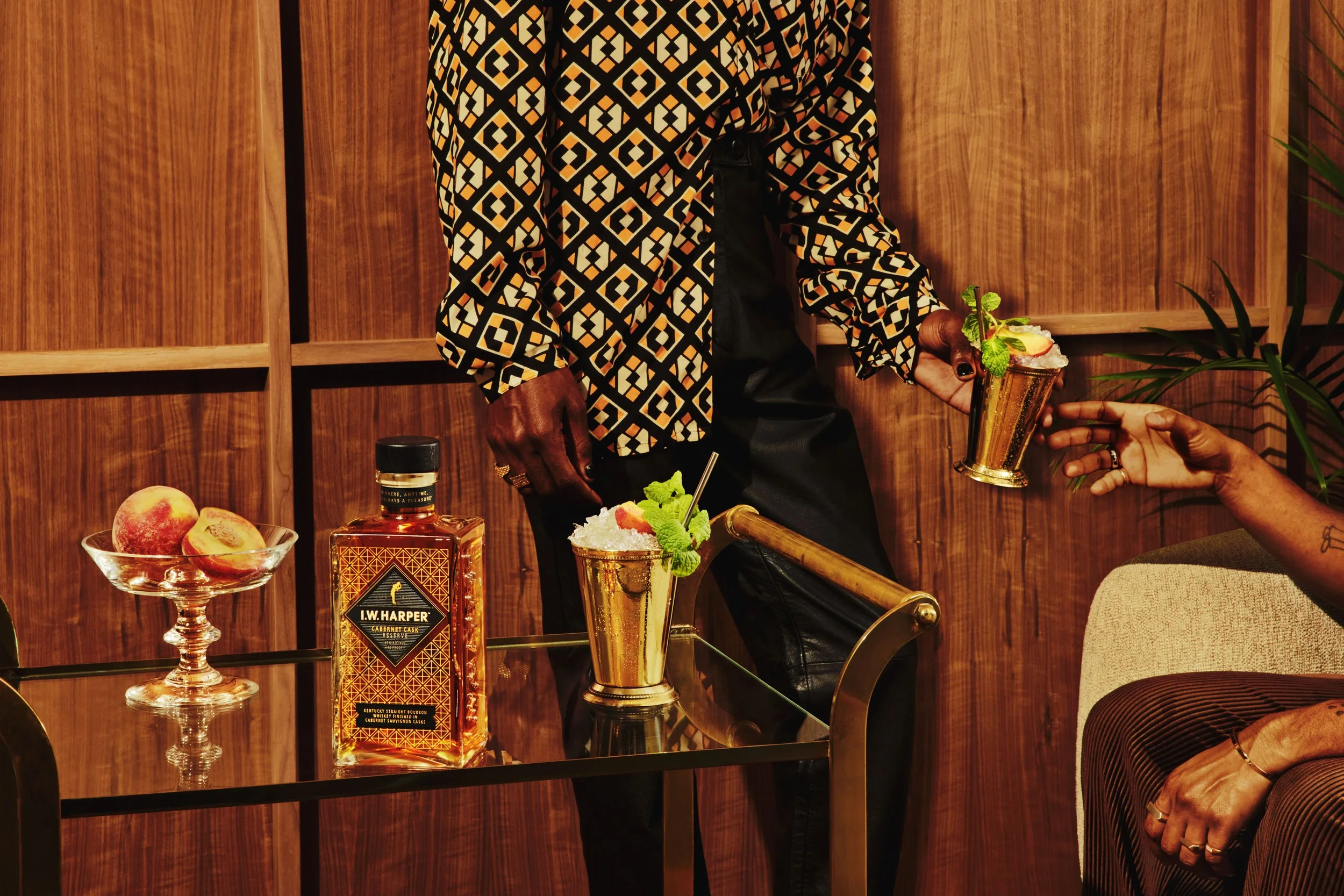 2120-10f-10_PEACH_JULEP_LIFESTYLE_0022-RGB-a.jpg