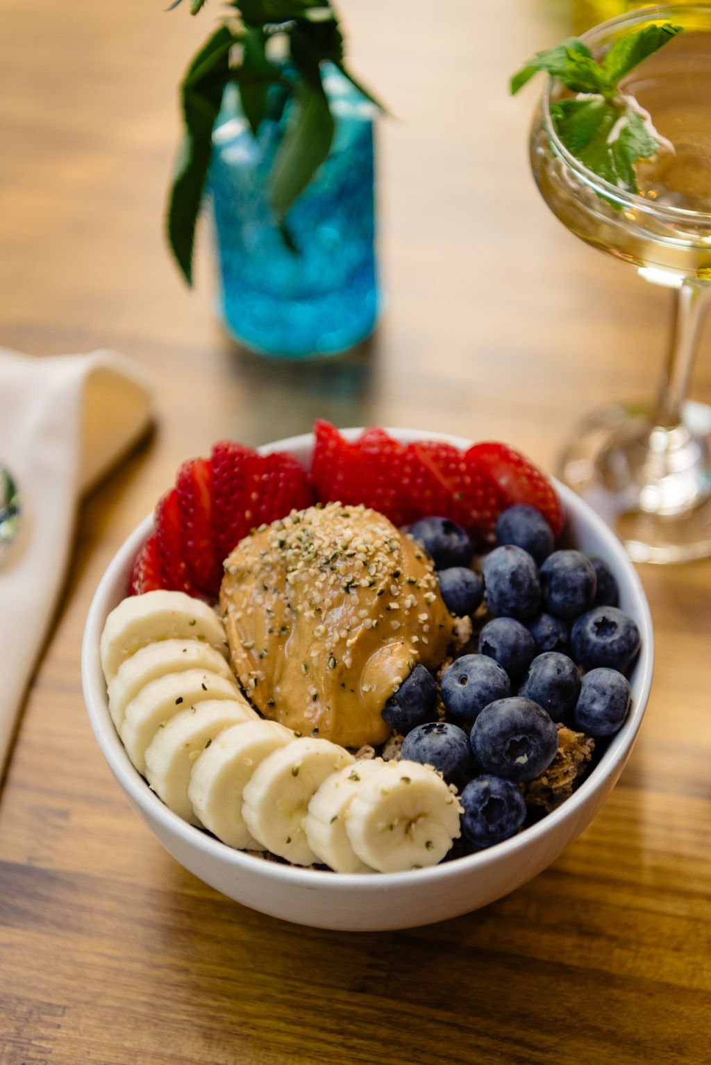  A fresh acai bowl 