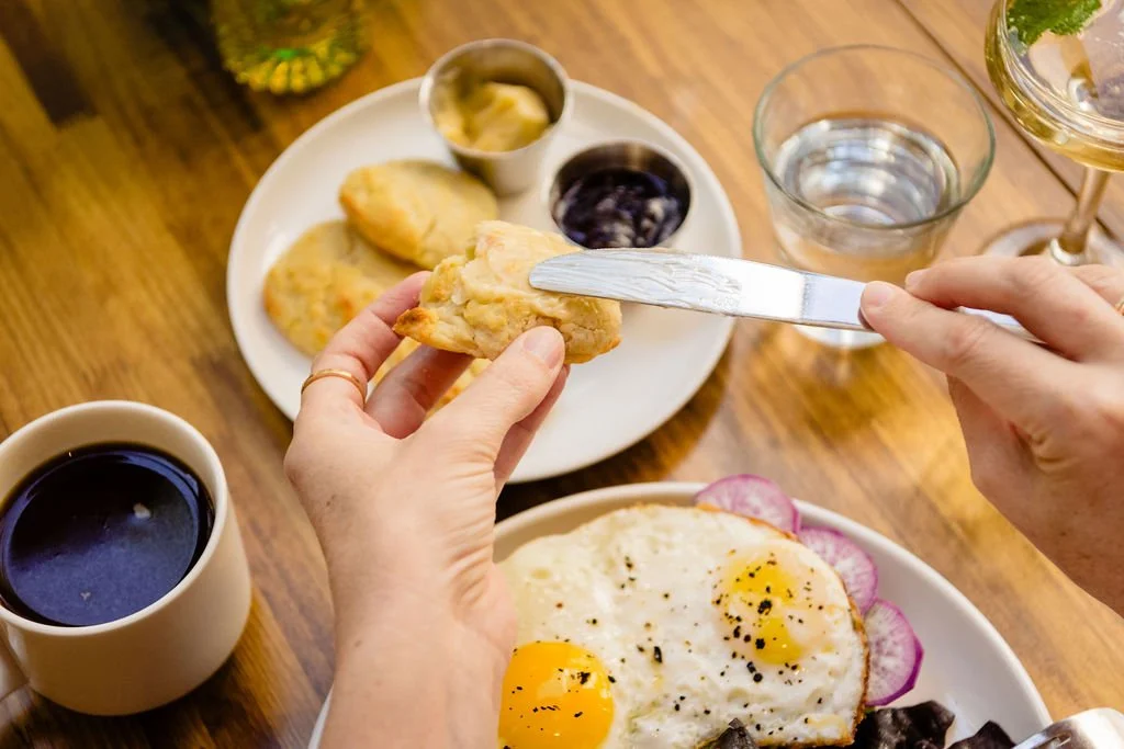 Live Music, Good Vibes &amp; Brunch In Downtown Austin - What’s Happening This November at Fat Rabbit