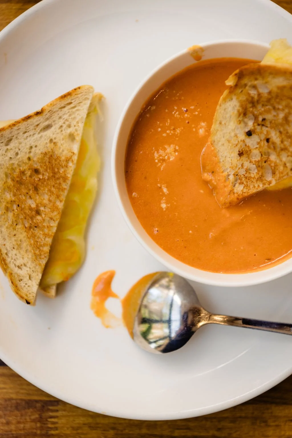  Grilled cheese and tomato soup 