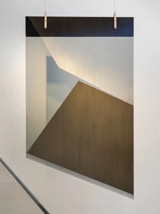 PRESENT TENSE, (body version), 2012 (Guillotine Series) by artist Omar Barquet
235 x 140 cm x 6 mm / 92.5 x 55 in x 6 mm
Enameled, polished and beveled bronze reflecting mirror, aluminum supports and steel cable.