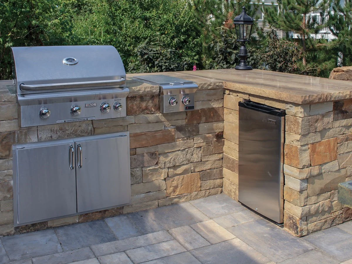 outdoor-kitchen.jpg