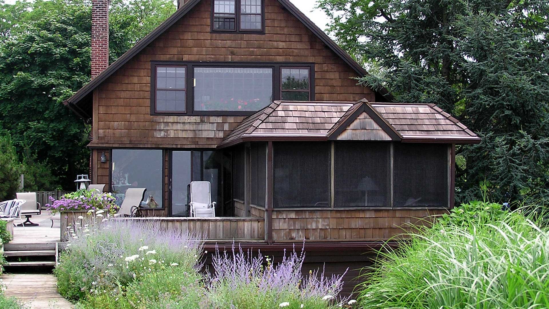 Wood shake home with Leaf Sentry gutter protection