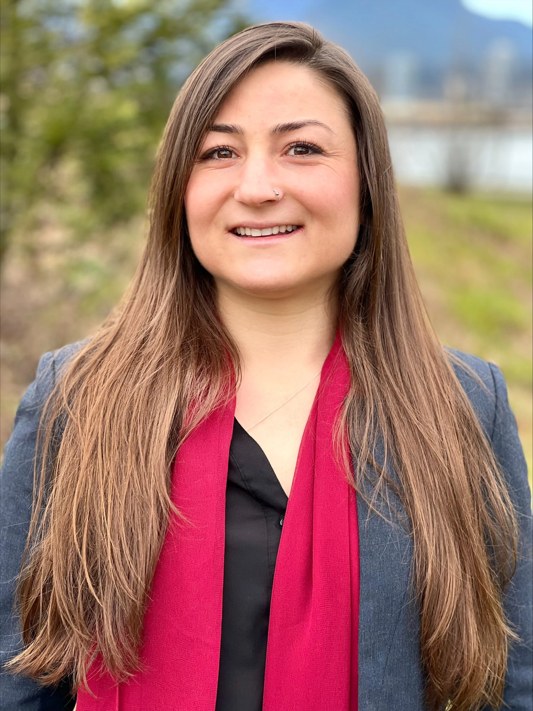 Jessica Blois, Registered Social Worker (RSW) providing counselling for anxiety, trauma, relationships, and life transitions at Conscious Mind Clinic in North Vancouver.