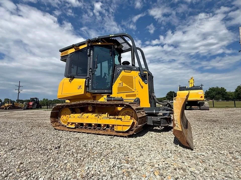 2023 John Deere 450 P-Tier LGP