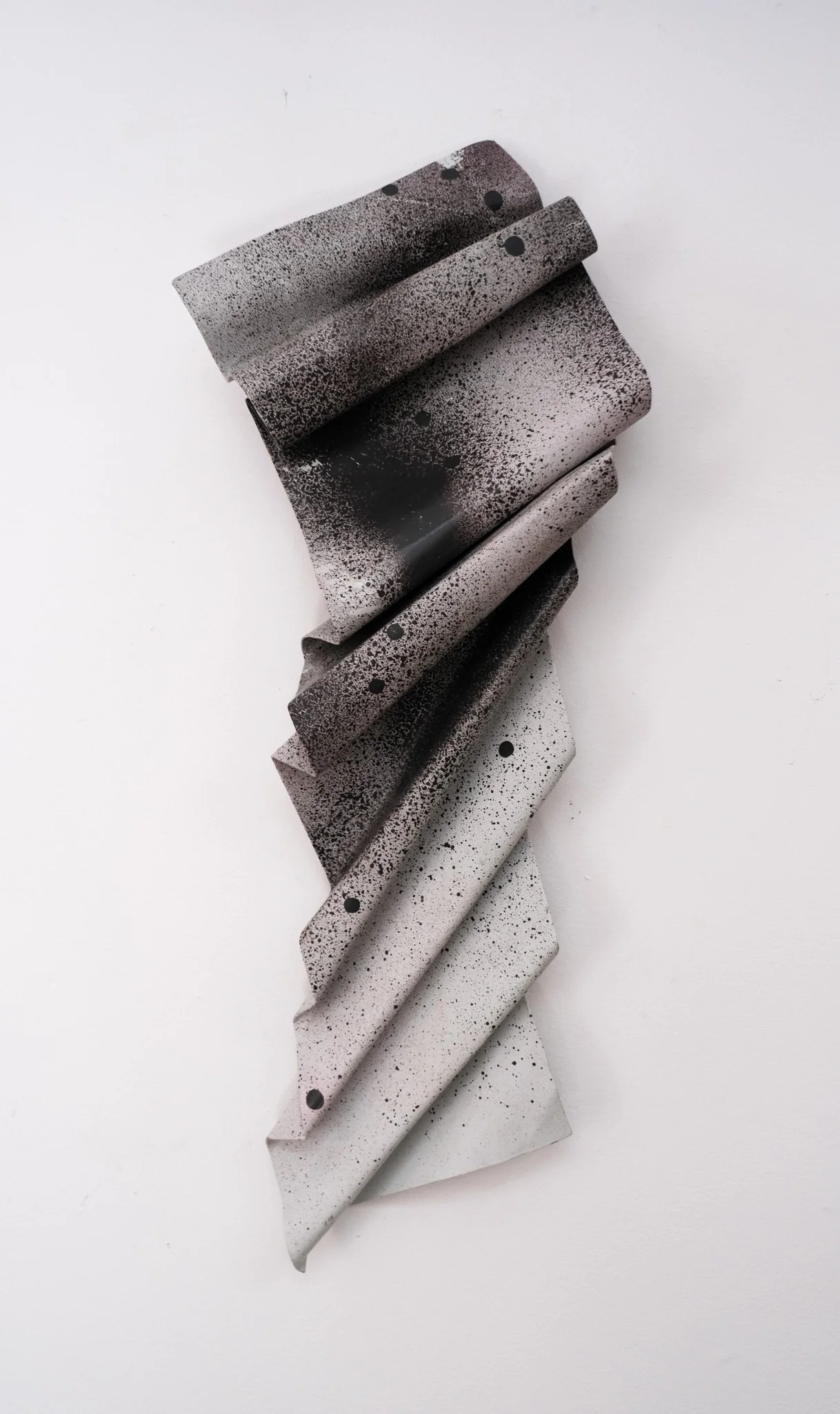 'Lost Tides'
28”x17"x4”, Cast acrylic skin, aluminum 2022