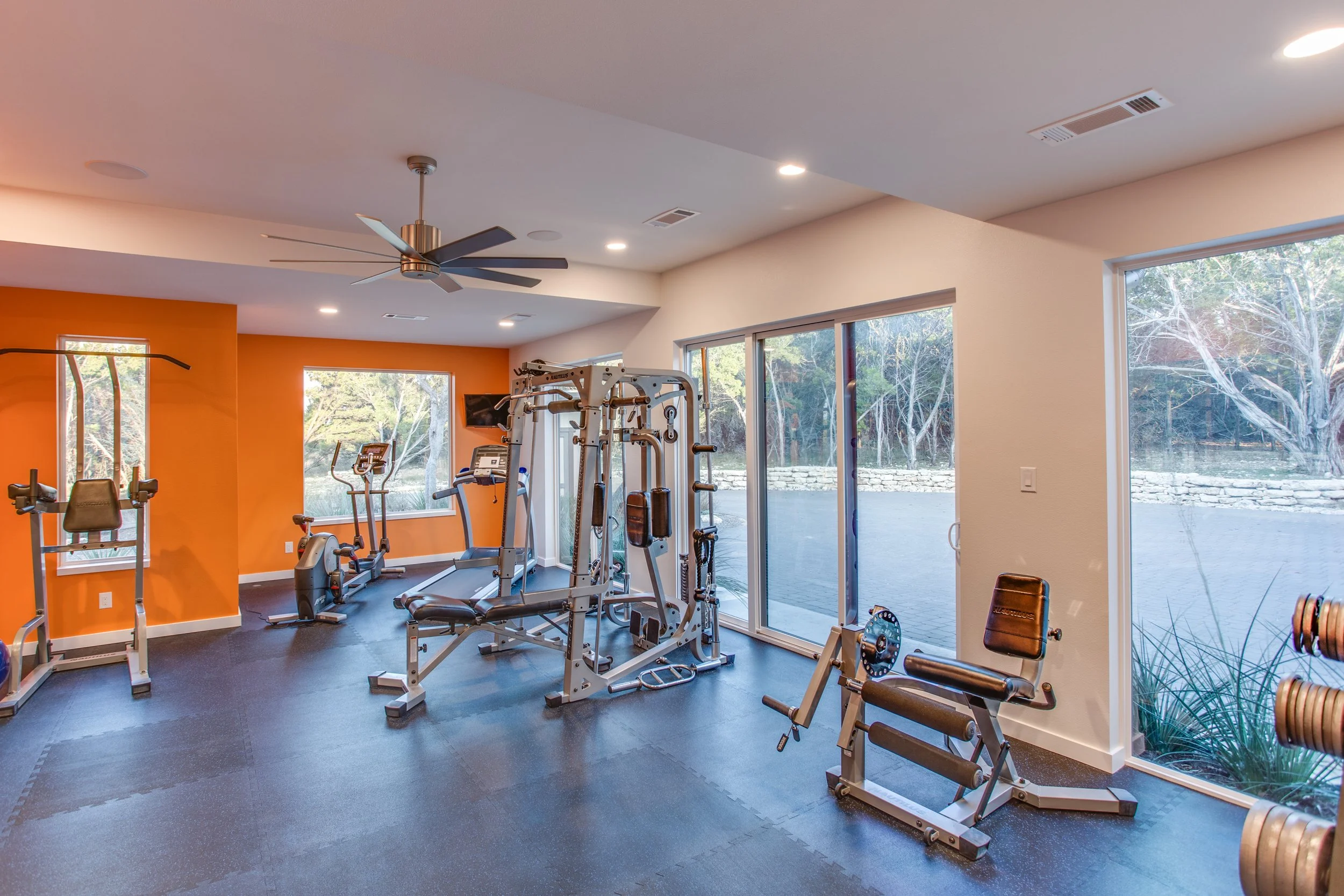 MangumBuilders_FisherTrail_ModernBuild03.jpg