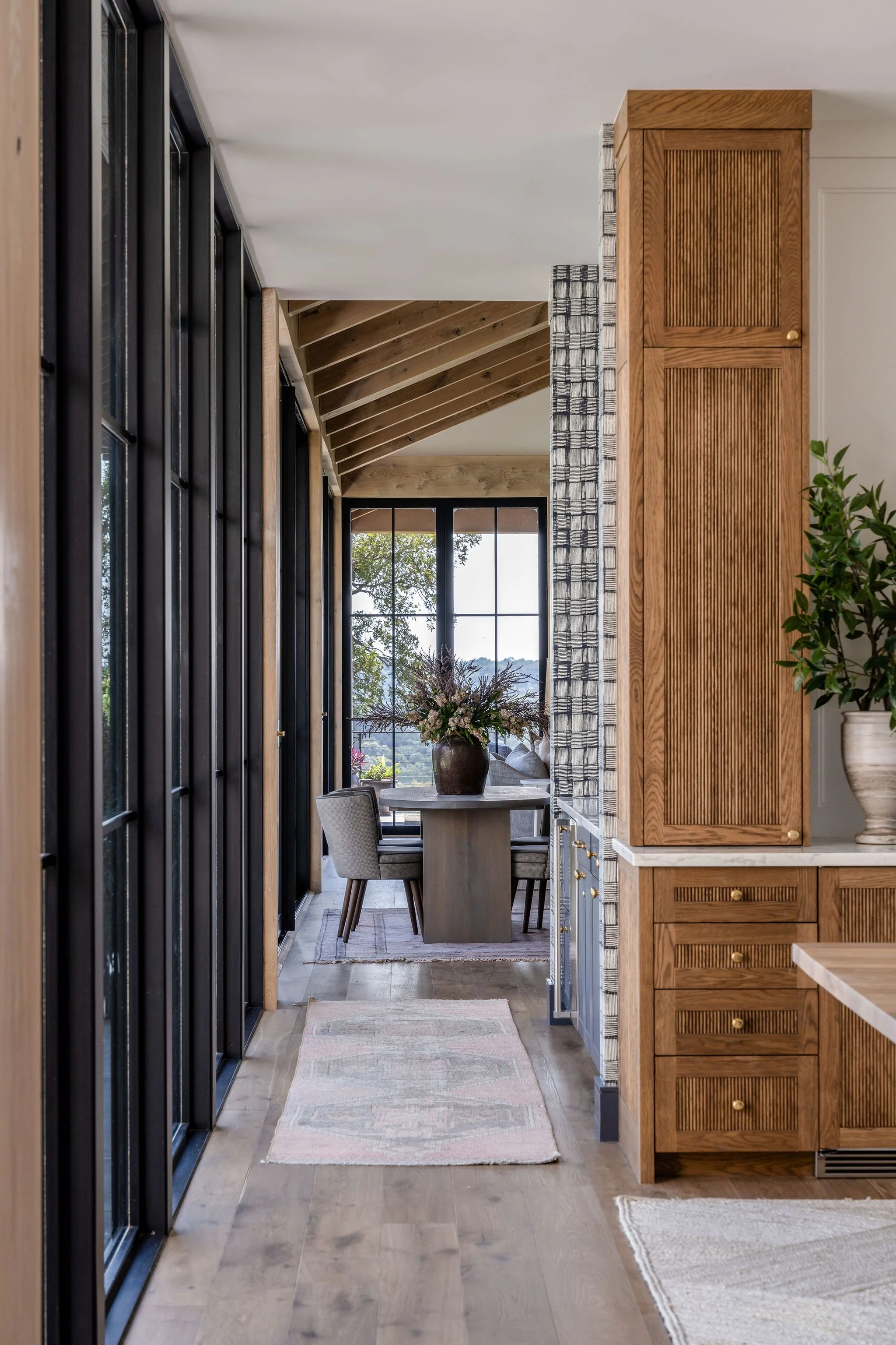 MangumBuilders_Bluffview_ModernBuild06.jpg