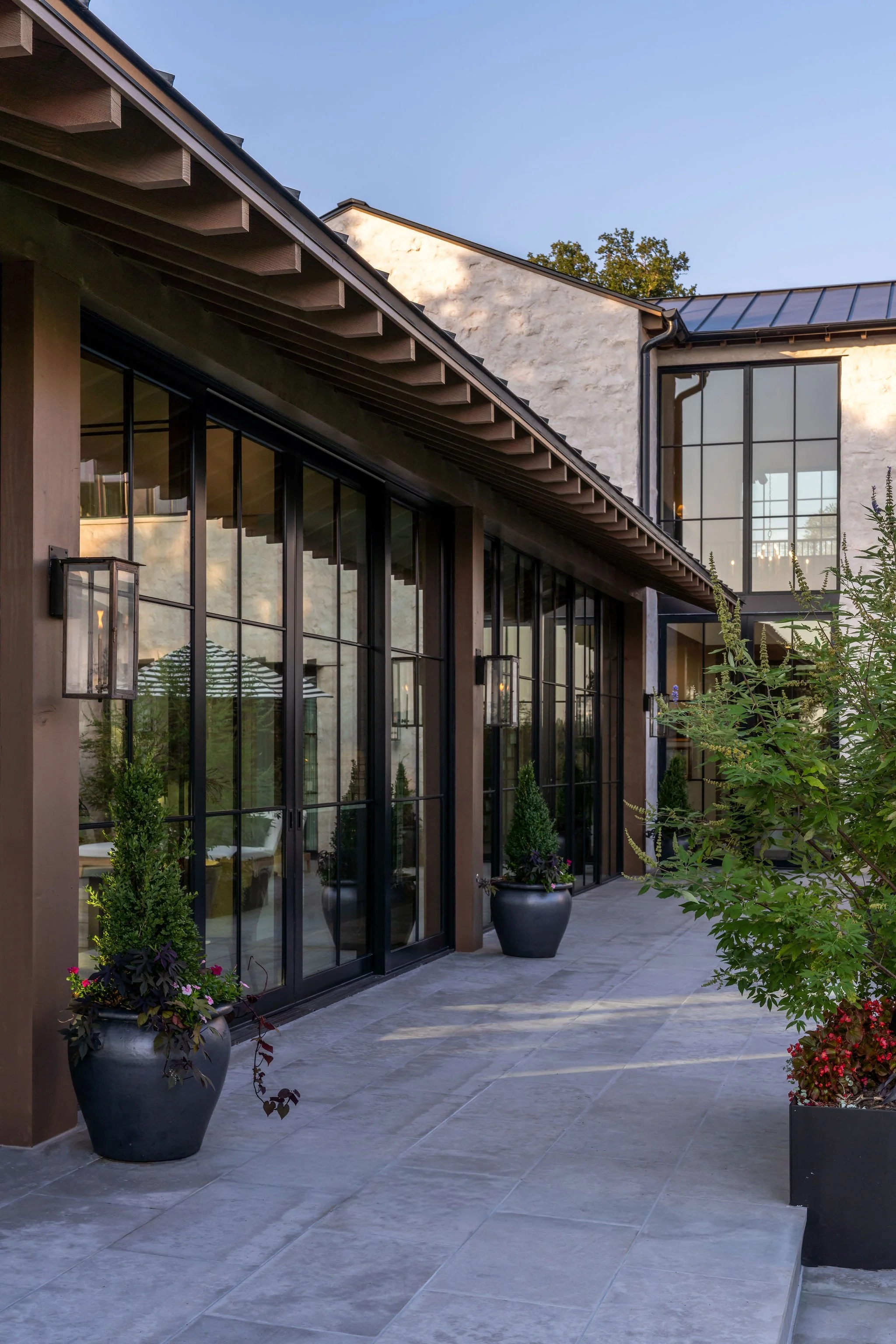 MangumBuilders_Bluffview_ModernBuild11.jpg