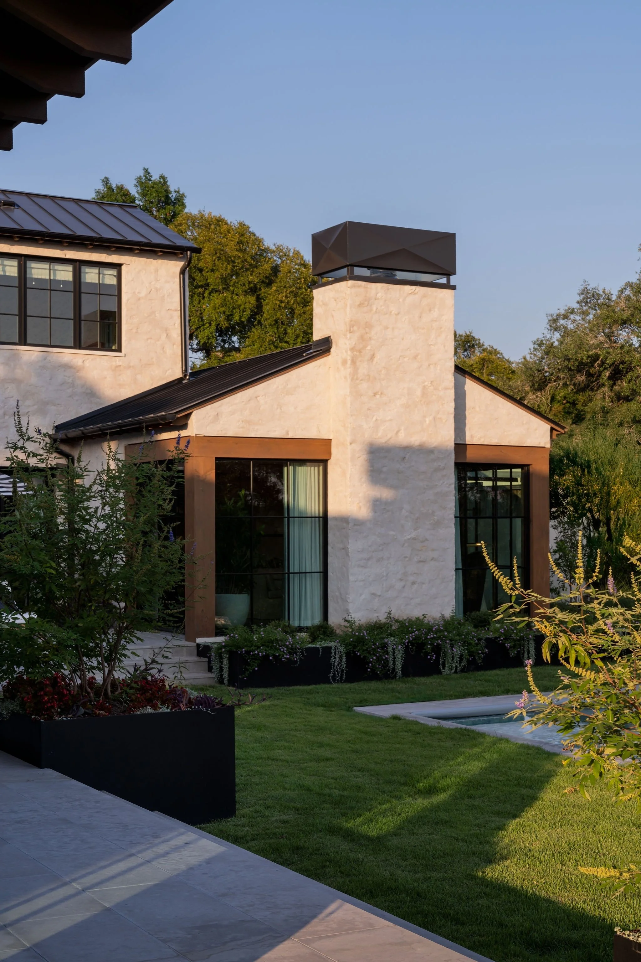 MangumBuilders_Bluffview_ModernBuild12.jpg