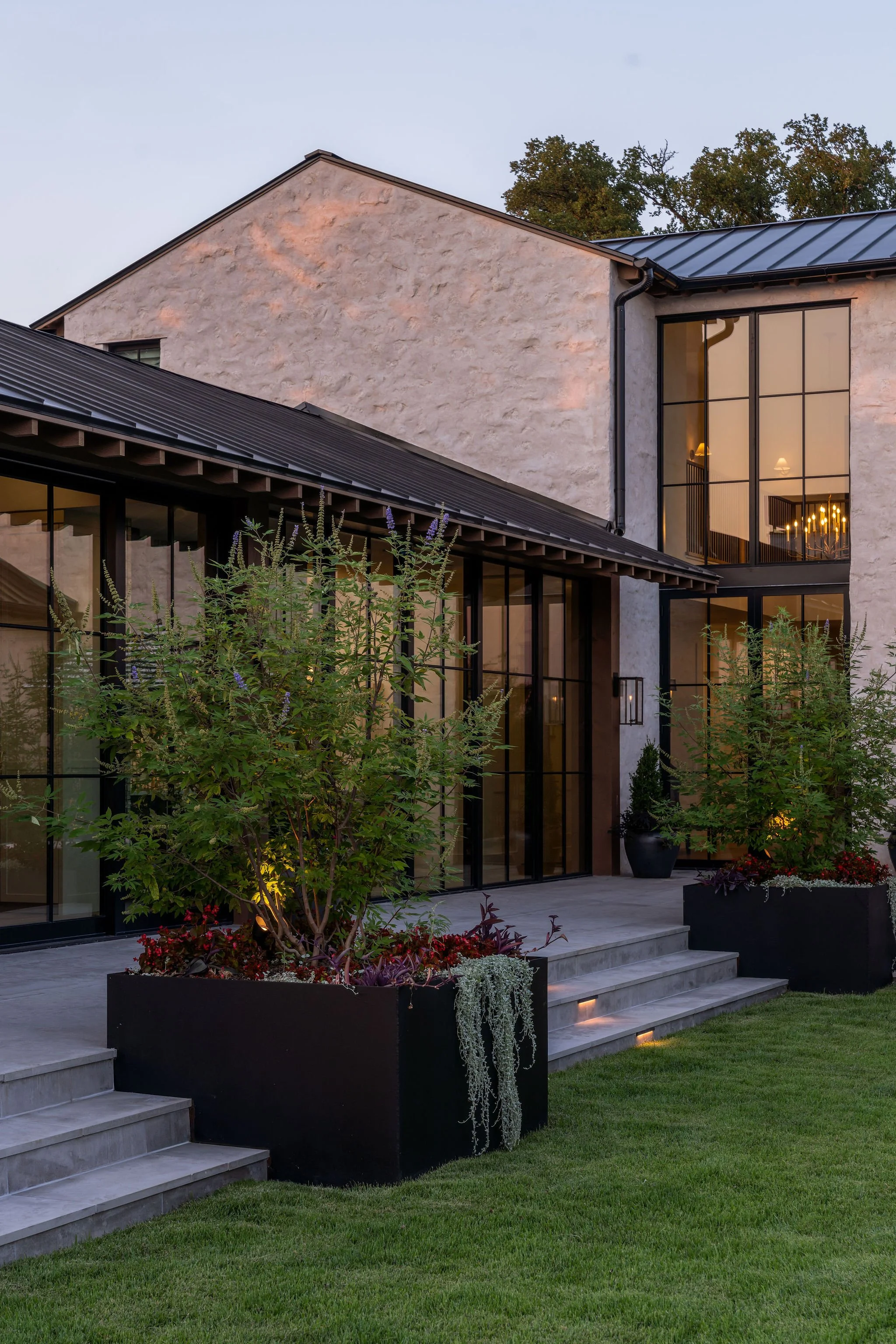 MangumBuilders_Bluffview_ModernBuild13.jpg