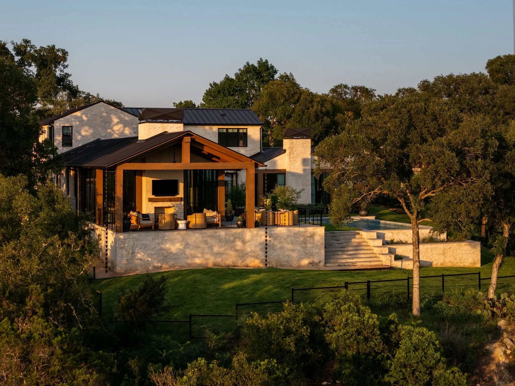 MangumBuilders_Bluffview_ModernBuild23.jpg