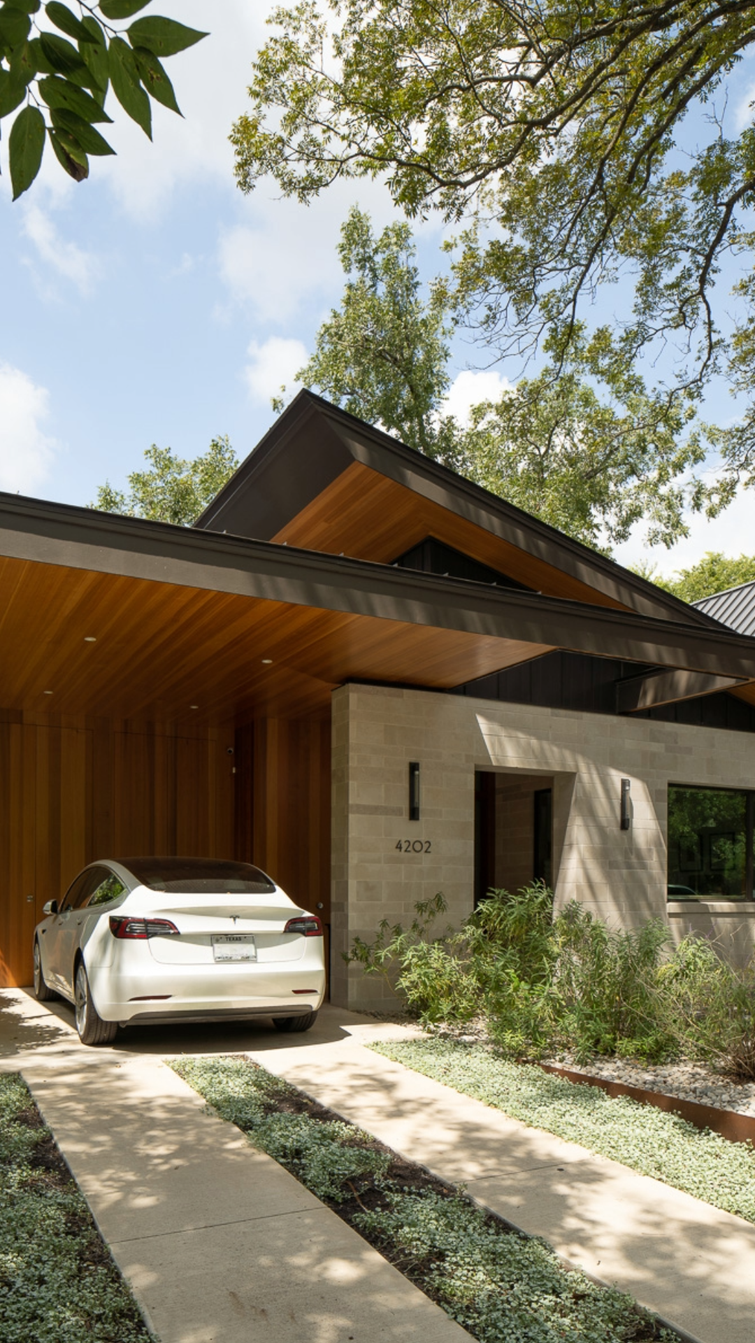 MangumBuilders_RamsyAve_ModernBuild_Edit3-5.png