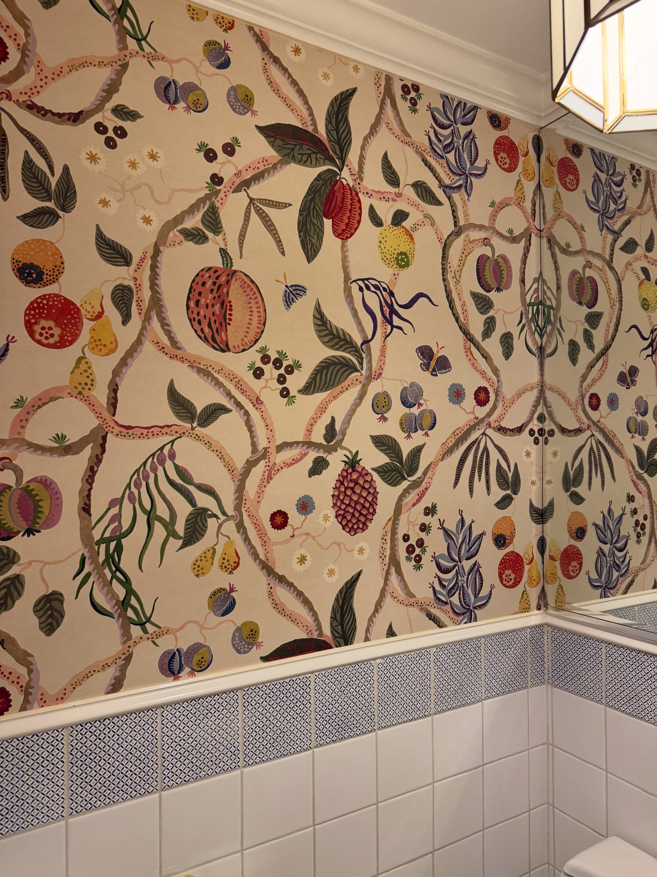 Wallpaper went up at Project #StayInWrightwood and this little powder room has the happiest paper for a quick refresh! 

Entryway also got a little wallpaper and lighting upgrade
Project #StayInWrightwood 

Drywall is up at Project #StayInCaddington 