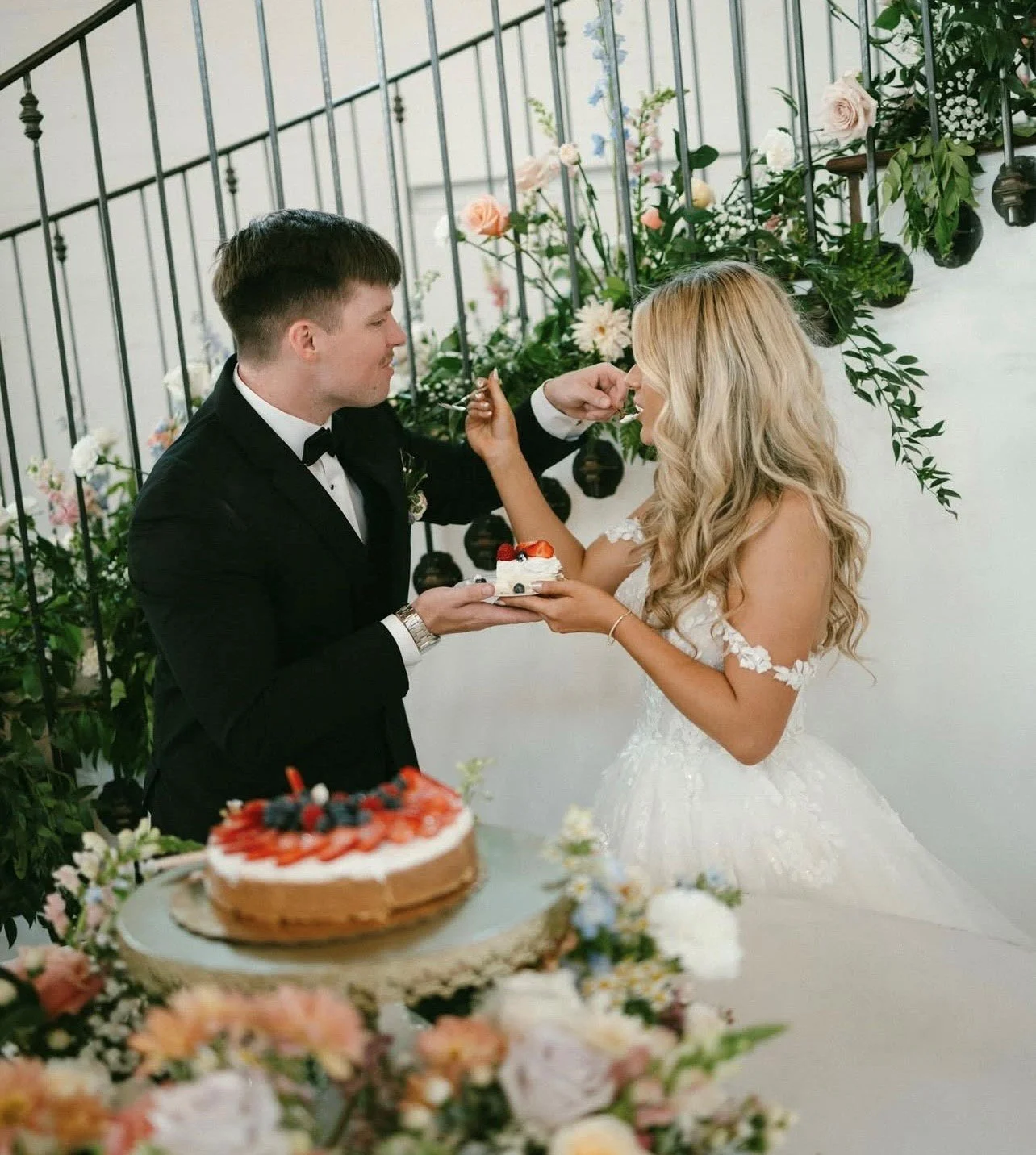 shelbey cake cutting.jpg