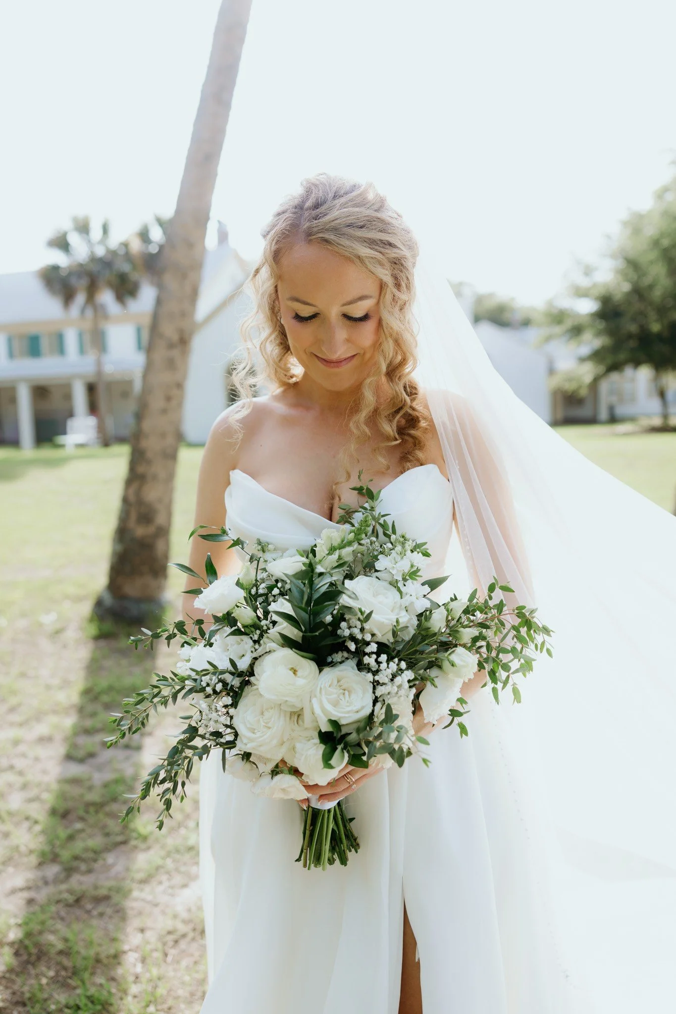 Haley bouquet far.jpg