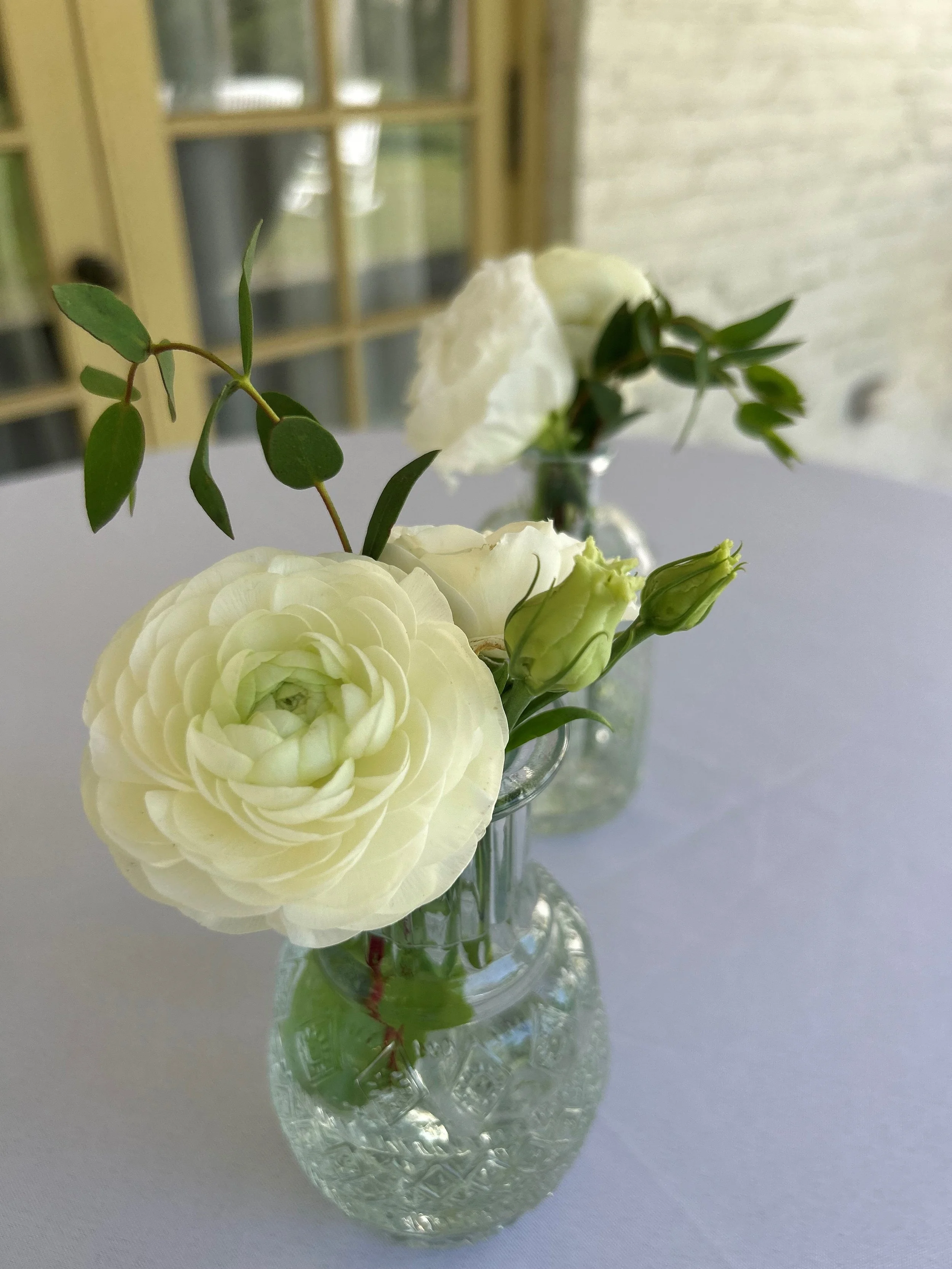 whit ebud vase.jpg