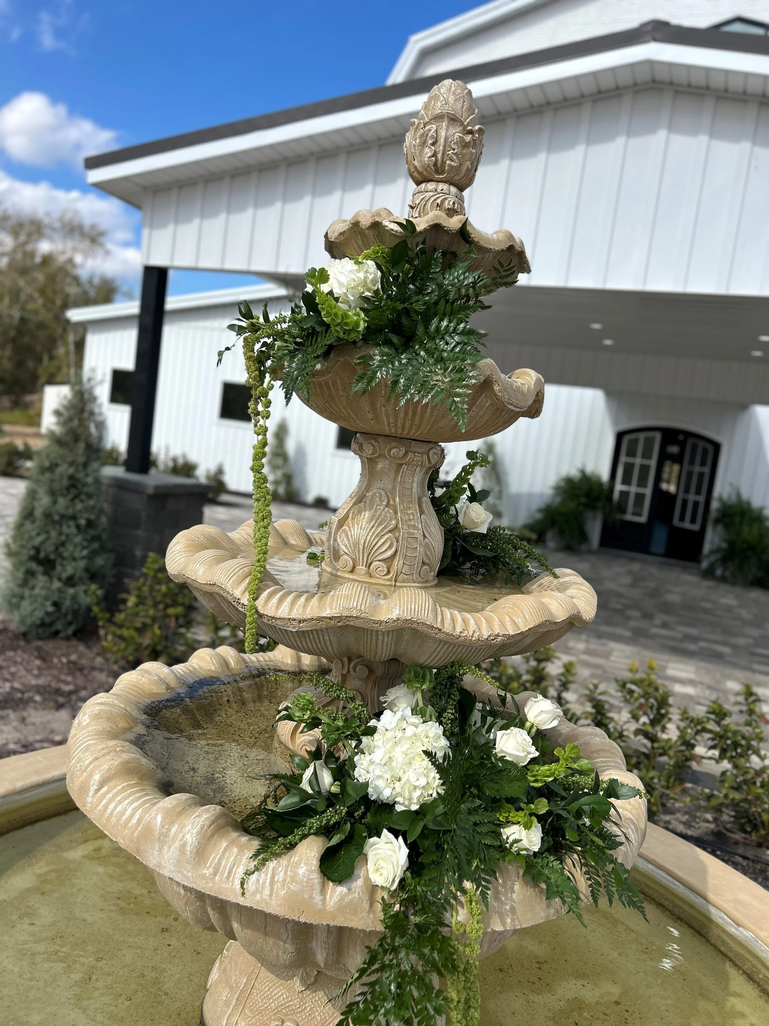 Green and White Fountain.jpg
