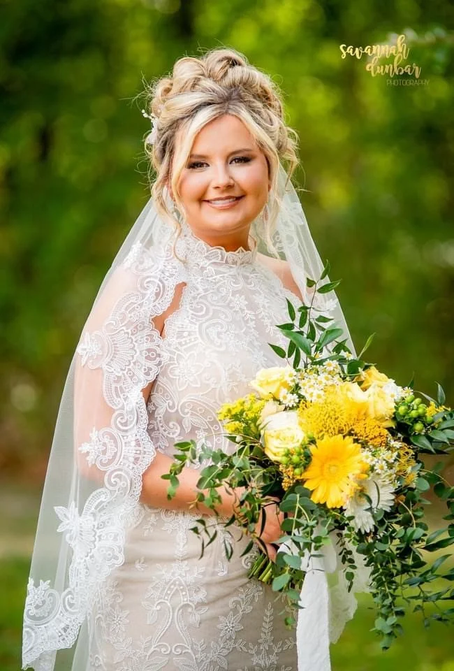 ashton bouquet w veil.jpg