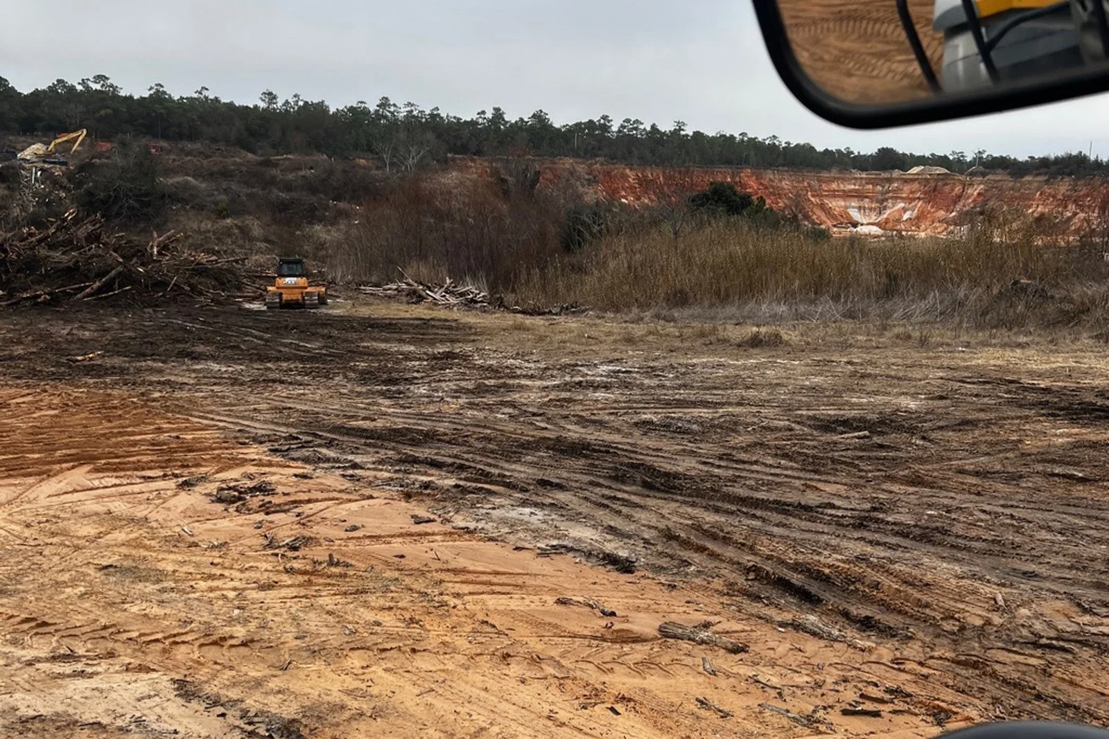 Buying Fill Dirt in Navarre: What to Ask a Supplier