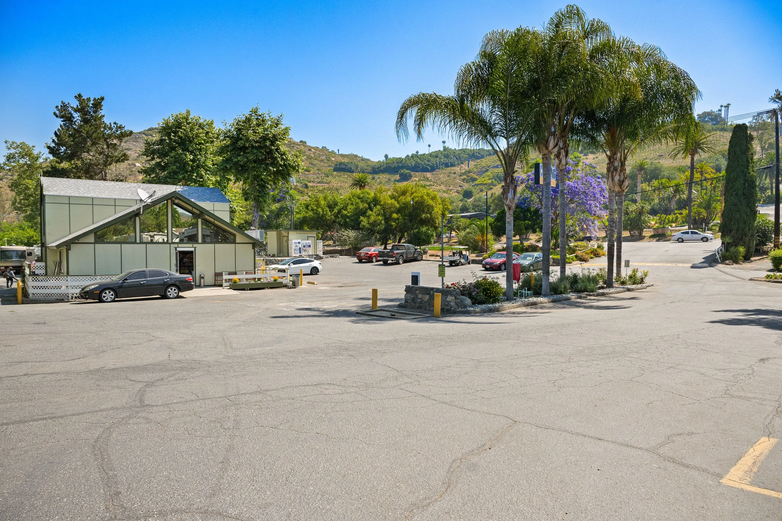 HiveMedia_All Seasons RV-13.jpg