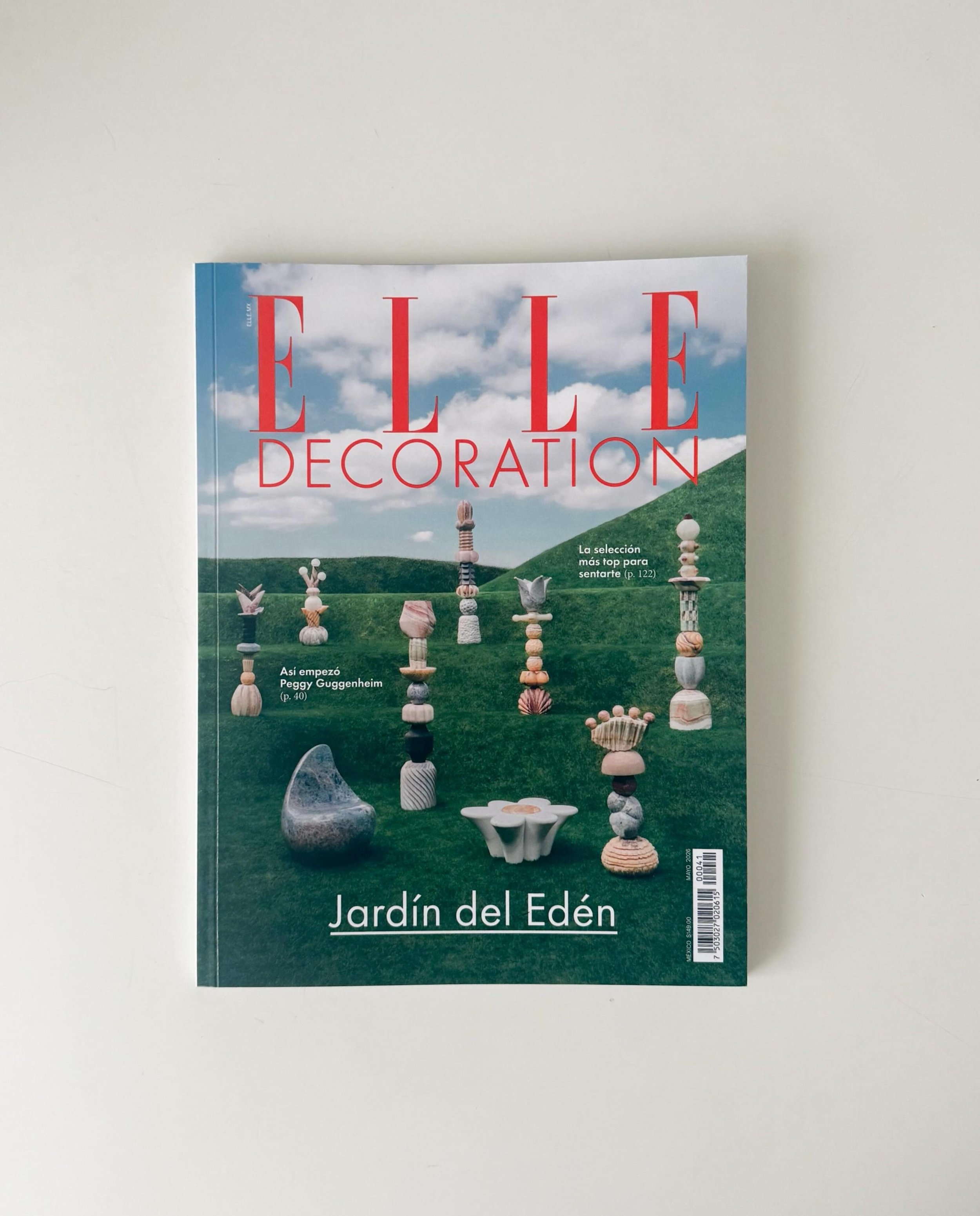 Gracias @elledecomx y @valebaqueiro por incluir nuestro totem de libro 🫶🏻